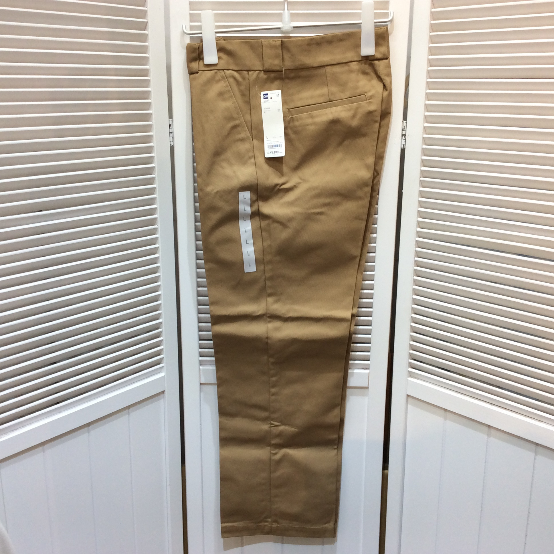未使用☆GU ジーユー レディース チノストレートパンツ L ベージュ