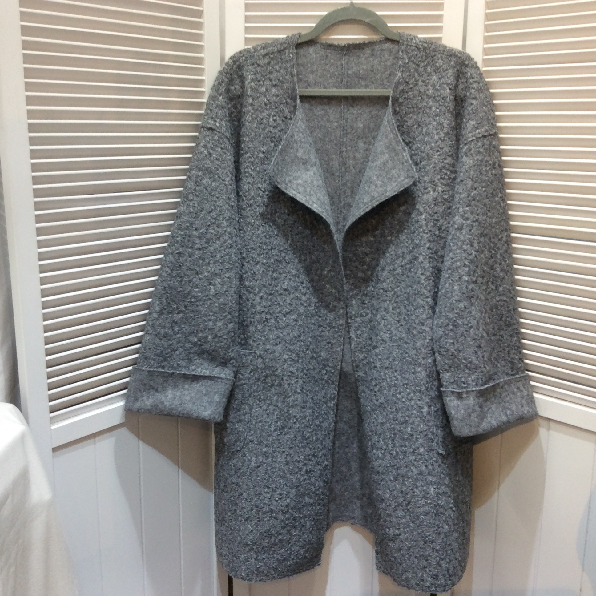 未使用 スペチオ コート  サイズ40   グレー