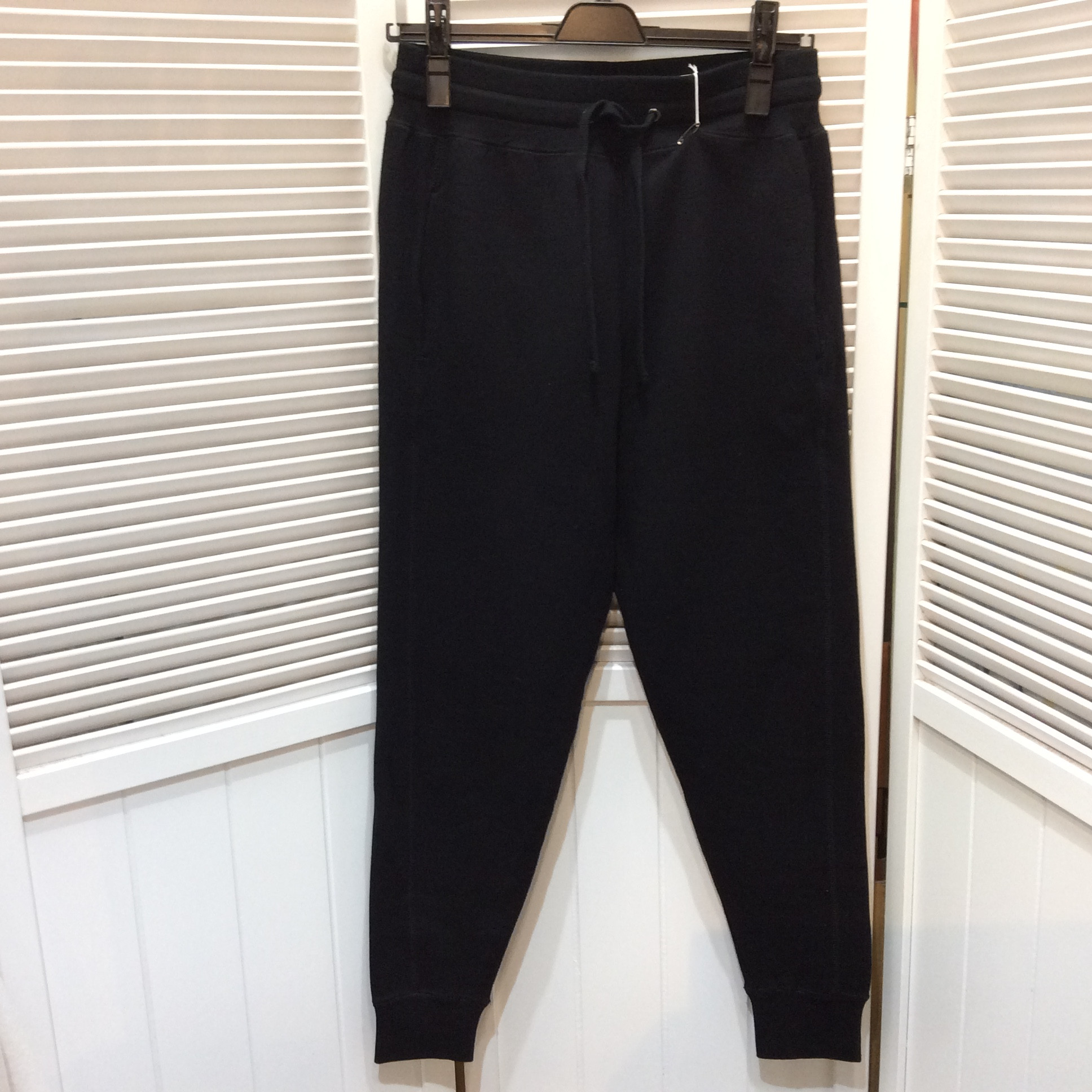 未使用 INED イネド  スウェットパンツ 9号 ブラック