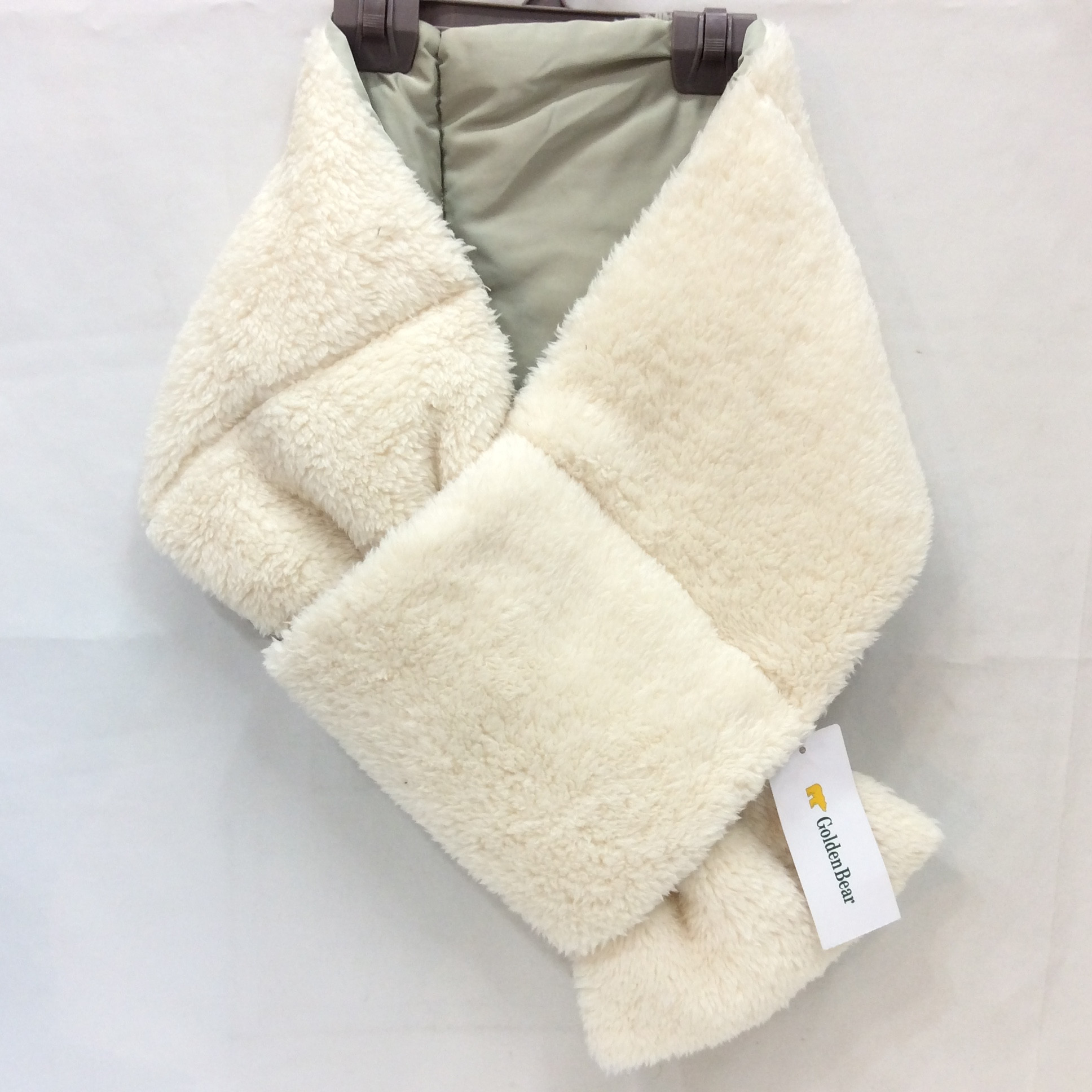 未使用 ゴールデンベア ファーマフラー  ホワイト