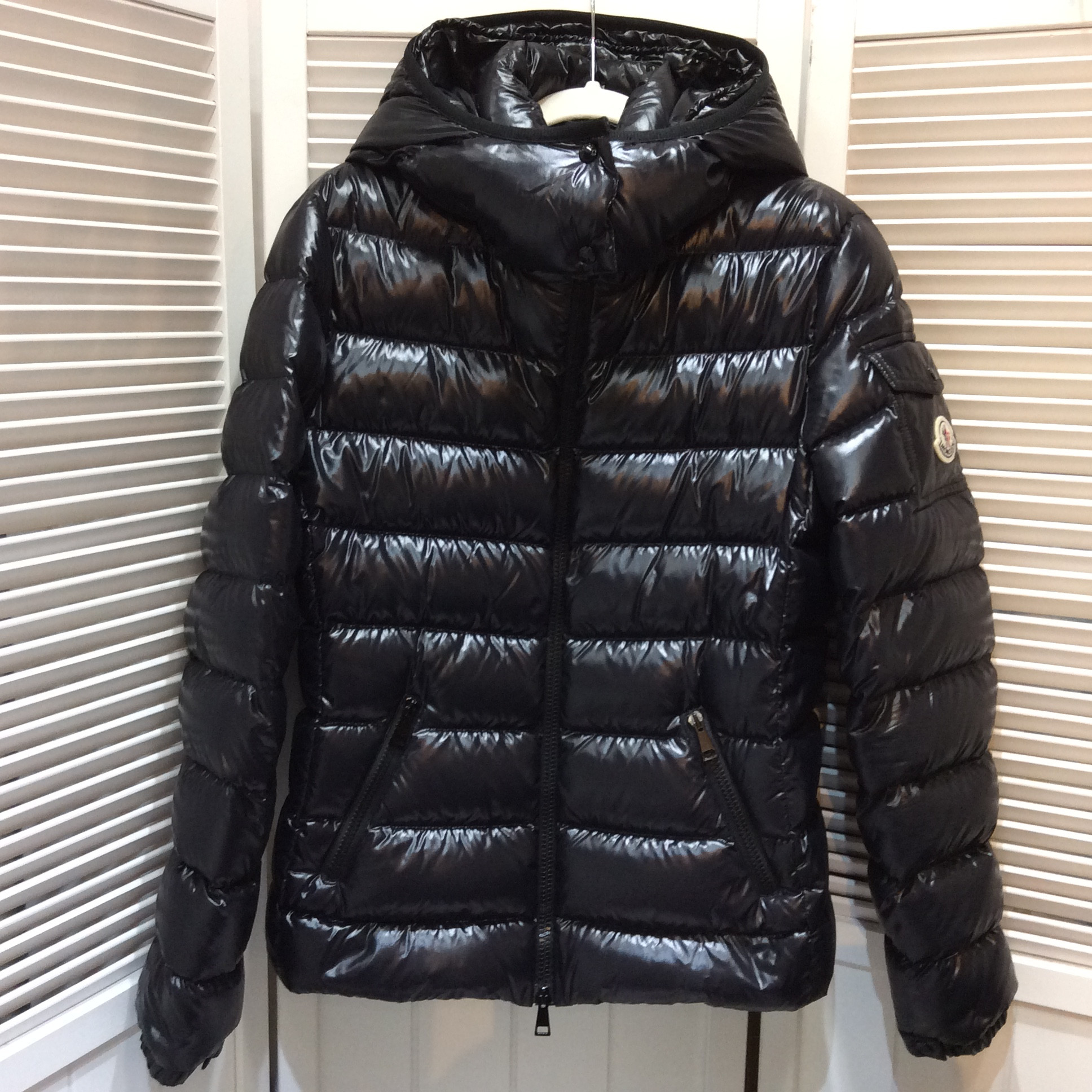 モンクレール フード付きダウンコート レディースサイズ2   ブラック 美品 