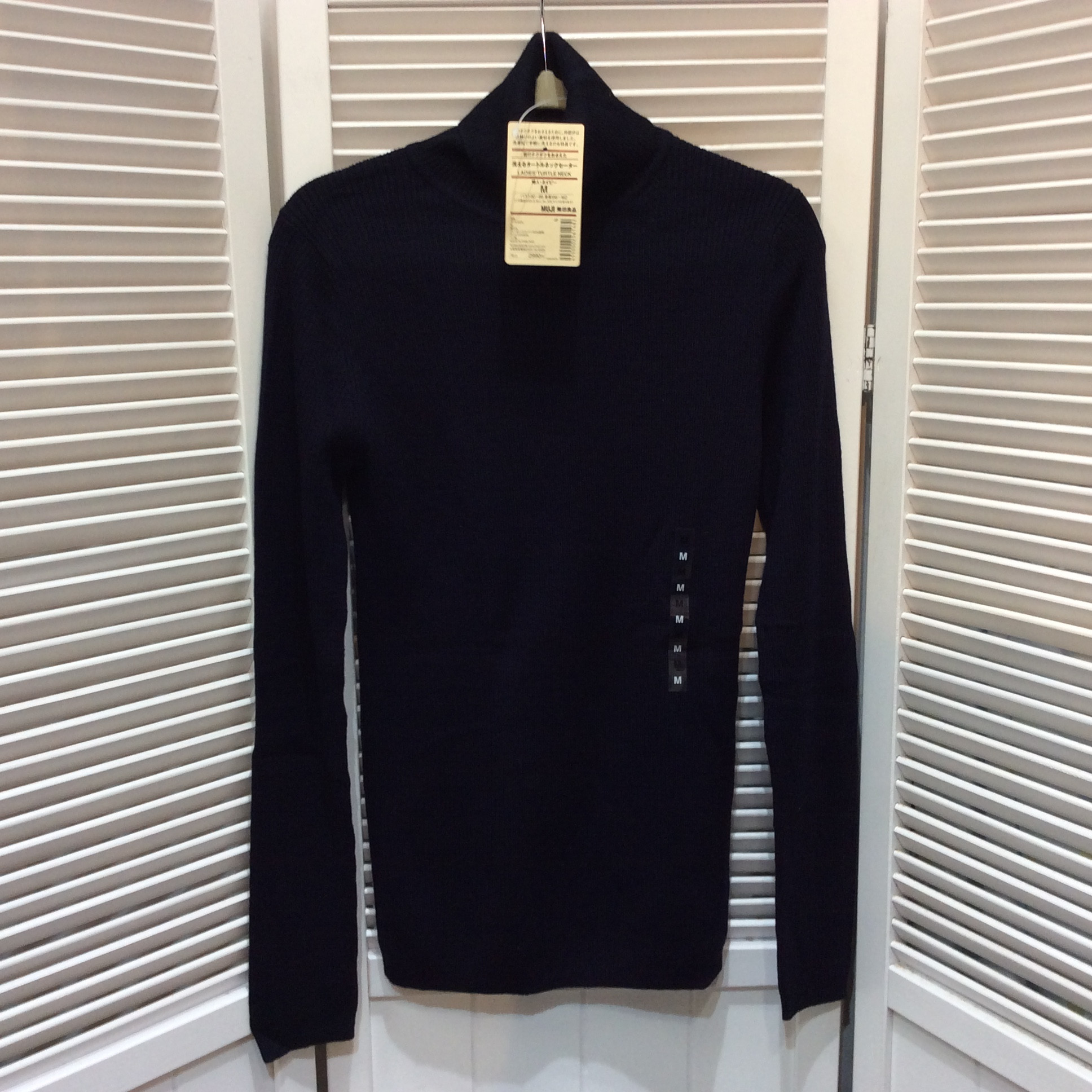 未使用☆無印良品 レディース 首のチクチクをおさえた 洗えるタートルネックセーター M ネイビー