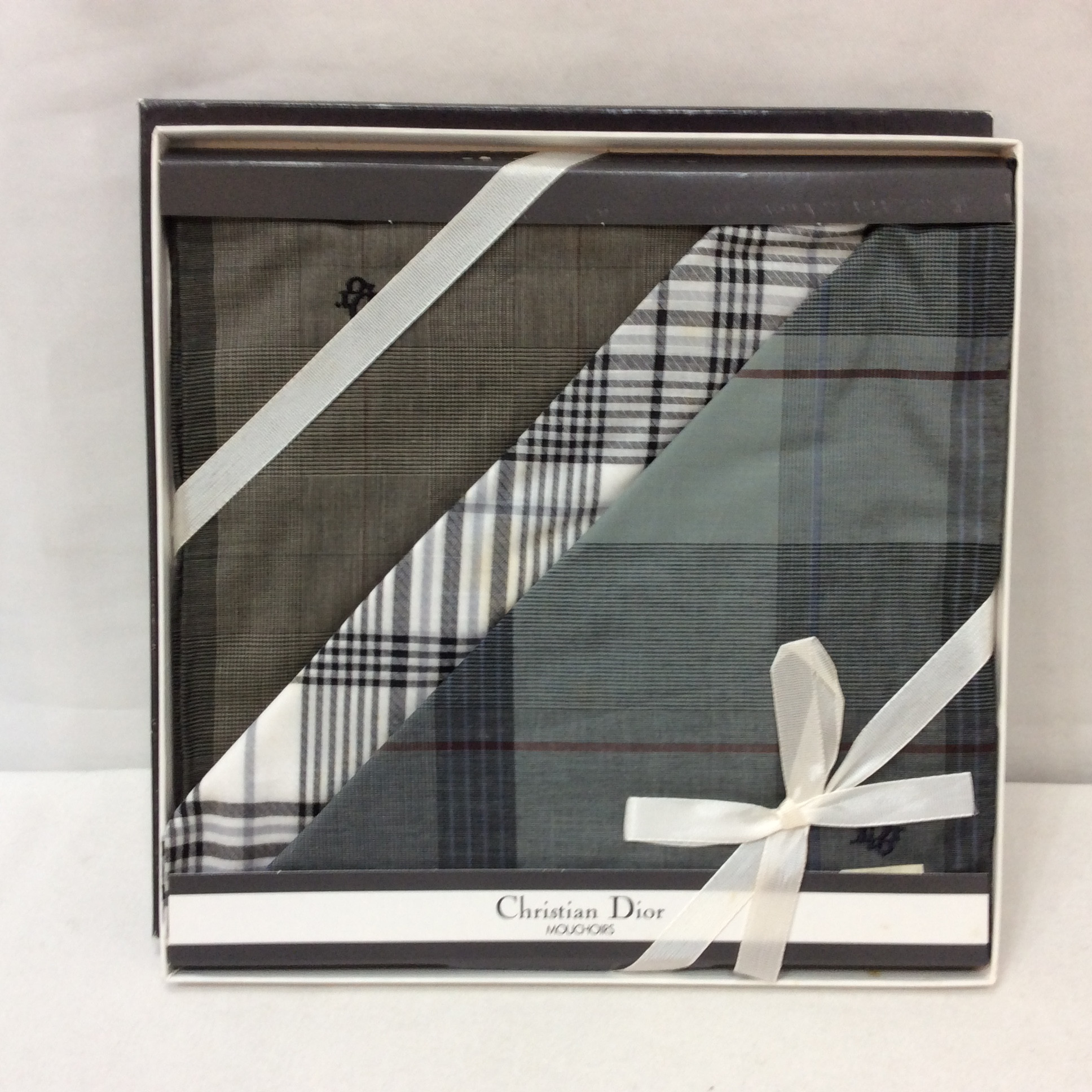 未使用☆Dior ディオール メンズハンカチ3枚組