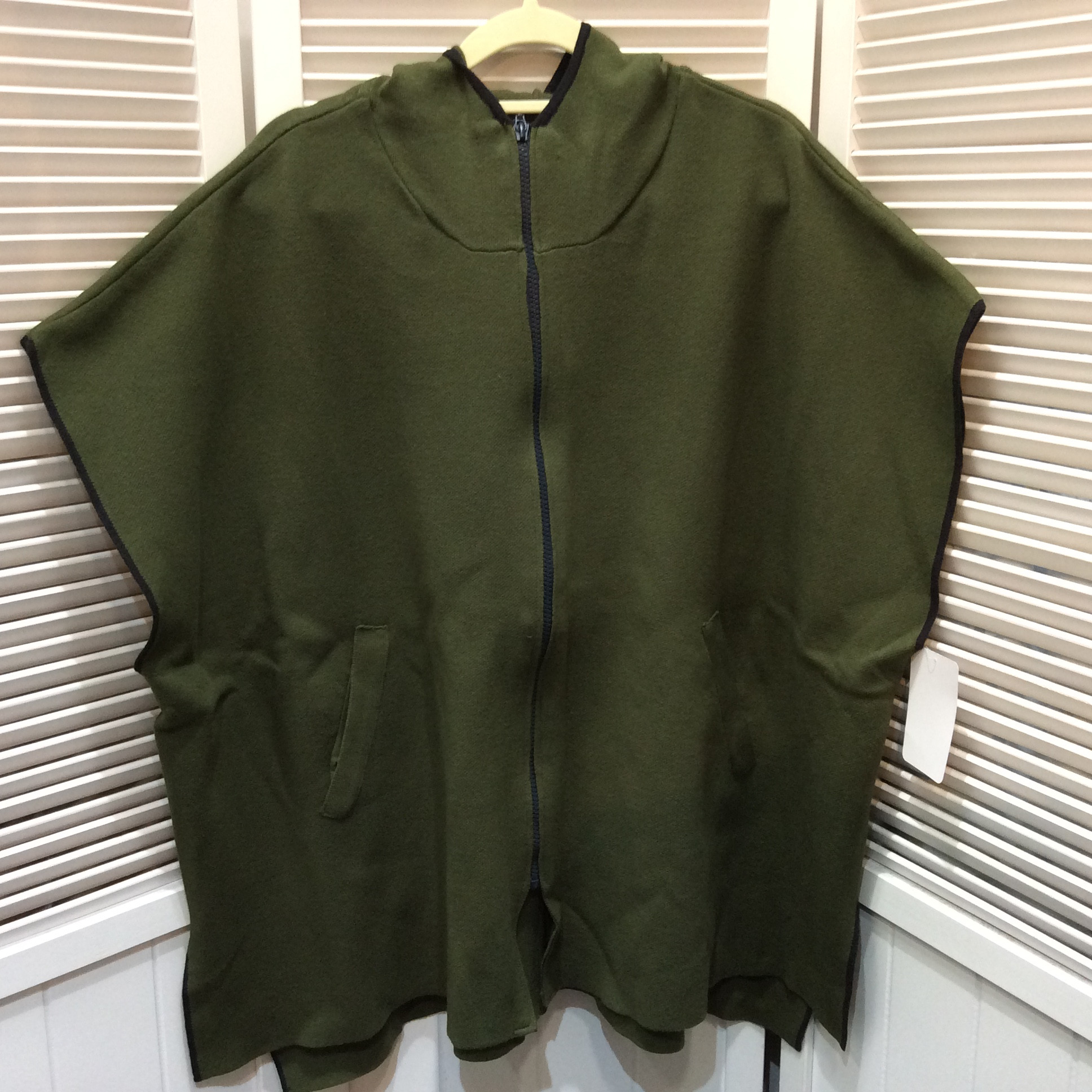 未使用☆ISHIKAWA-LABO HITOMI イシカワラボ ヒトミ レディース フード付きポンチョ ベスト L カーキ ショップチャンネル