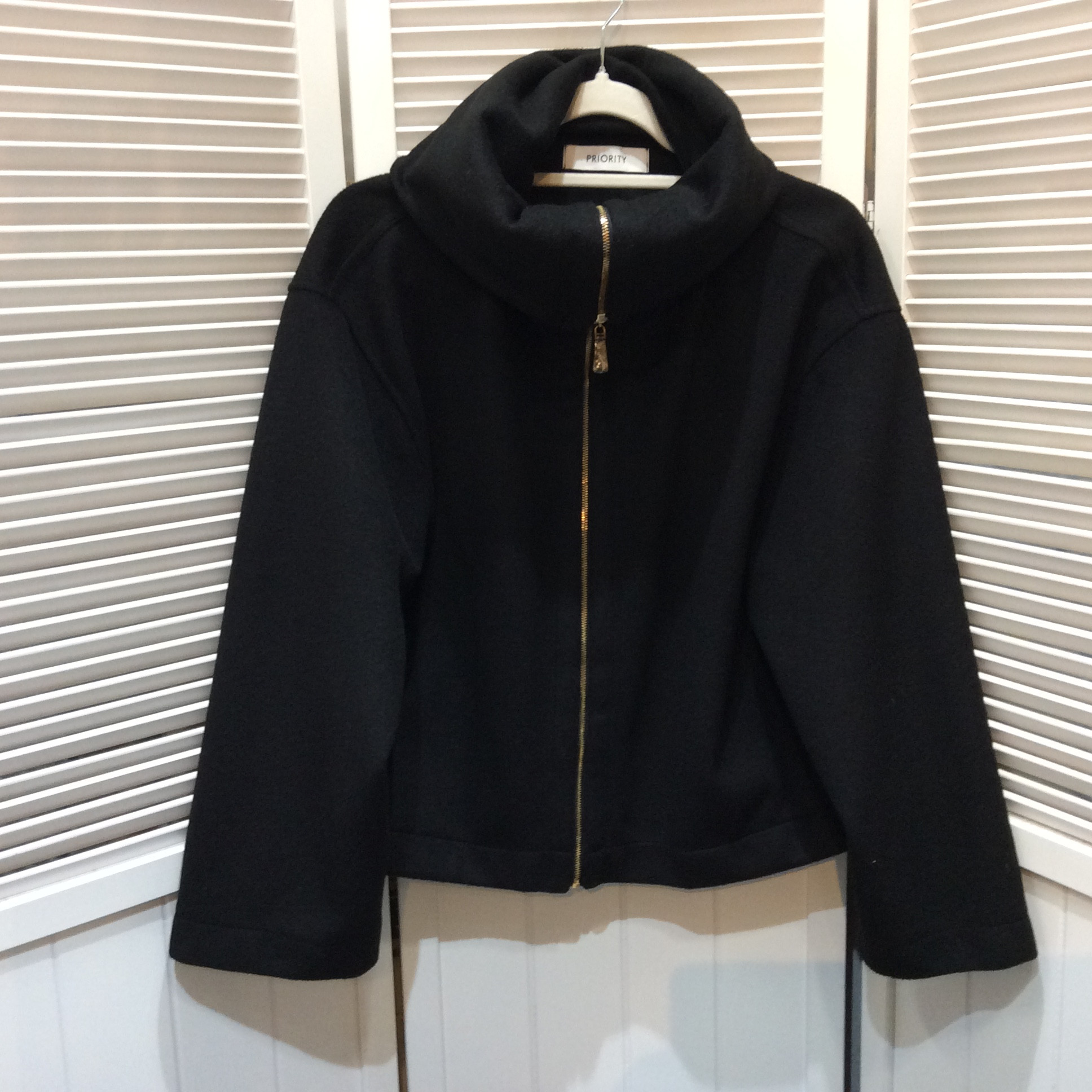 PRIORITY ショートコート  サイズ38  黒 美品