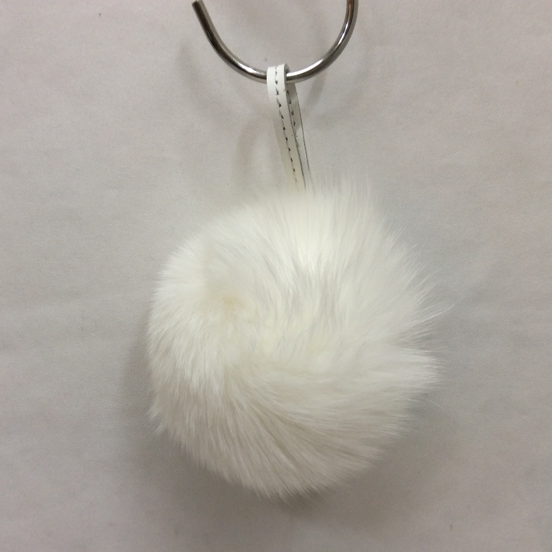 新品☆ファーチャーム ホワイト