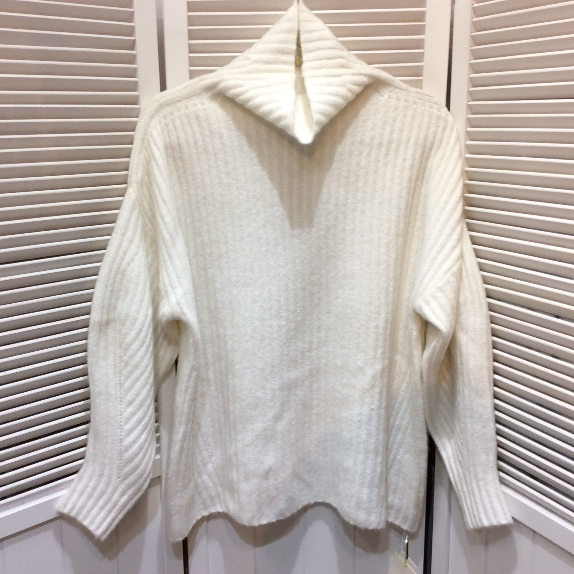 未使用☆hunch ハンチ タートルセーター F フリーサイズ ホワイト 汚れあり