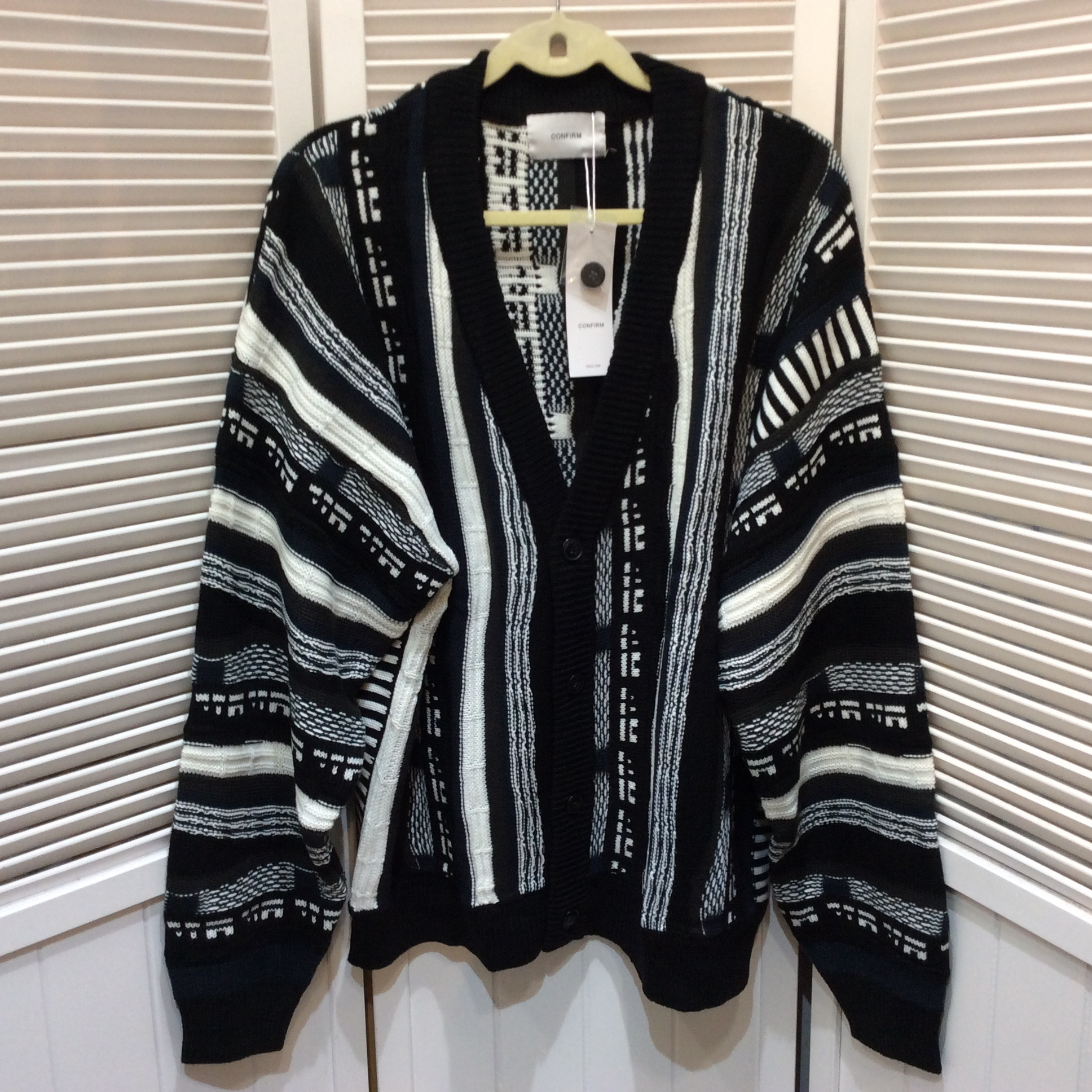 未使用☆CONFIRM コンファーム メンズ ヴィンテージストライプ ジャガード柄 カーディガン L ブラック