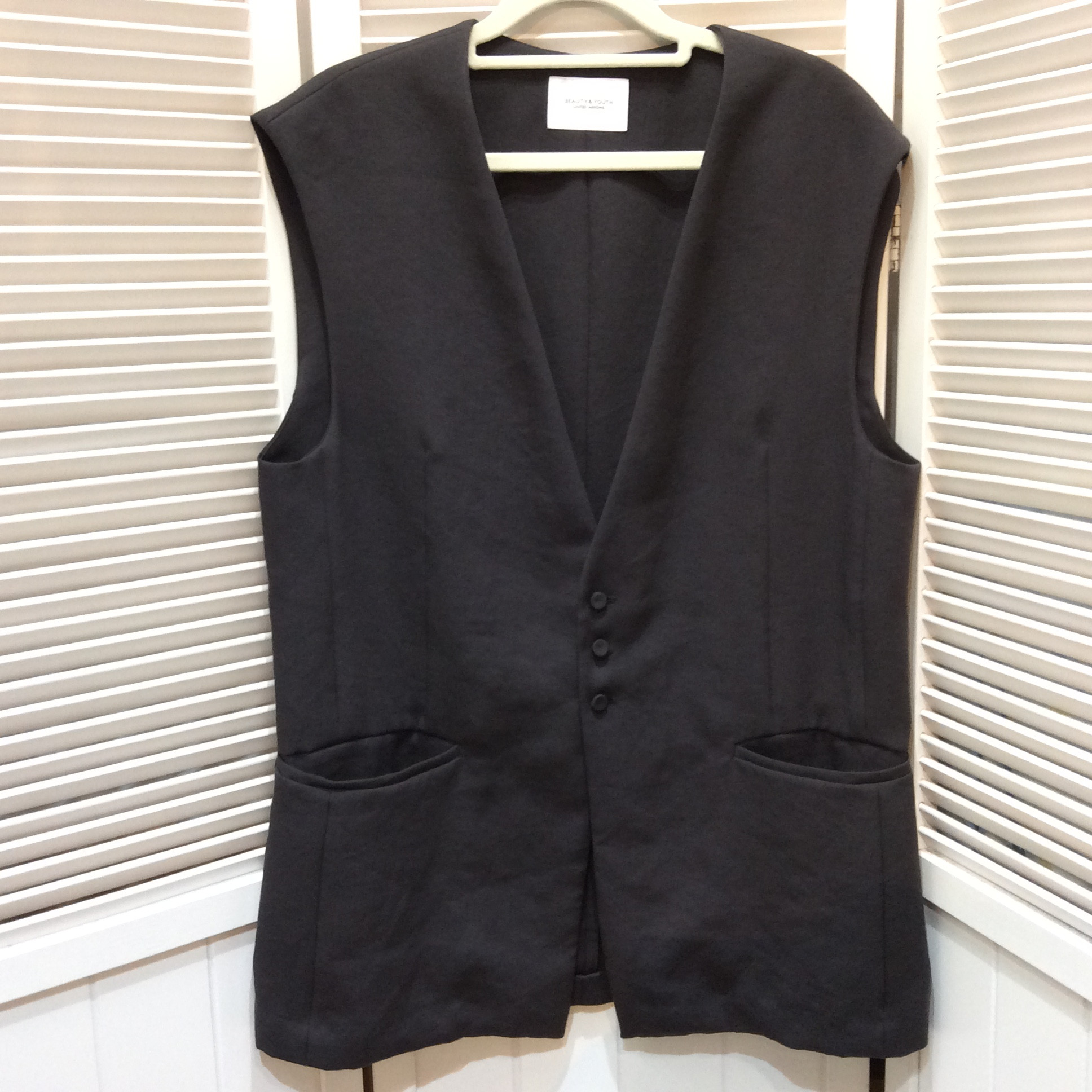 ビューティーユース／ユナイテッドアローズ  ベスト  フリーサイズ   ダークグレー  美品