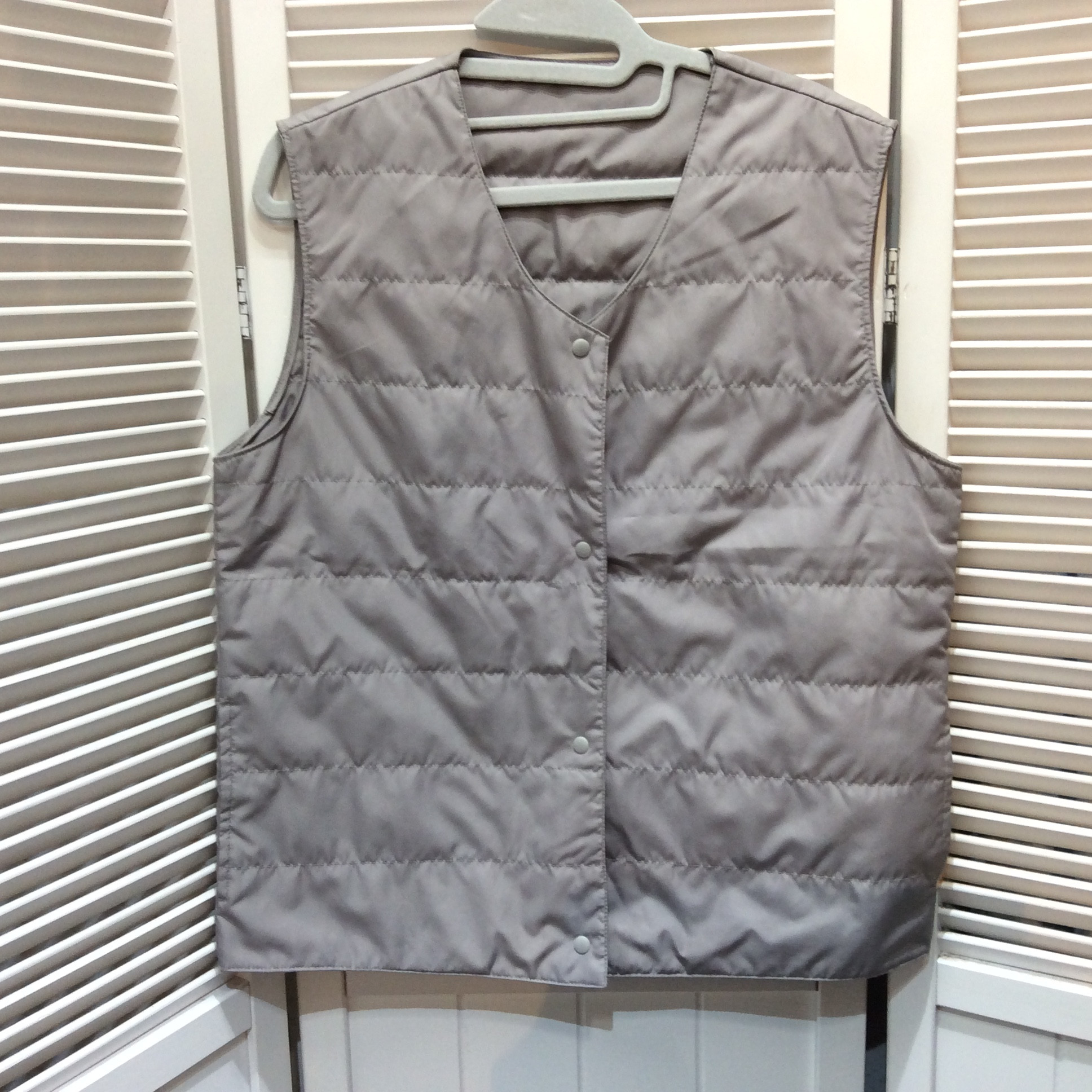 ノーカラーダウンベスト M〜L  グレー