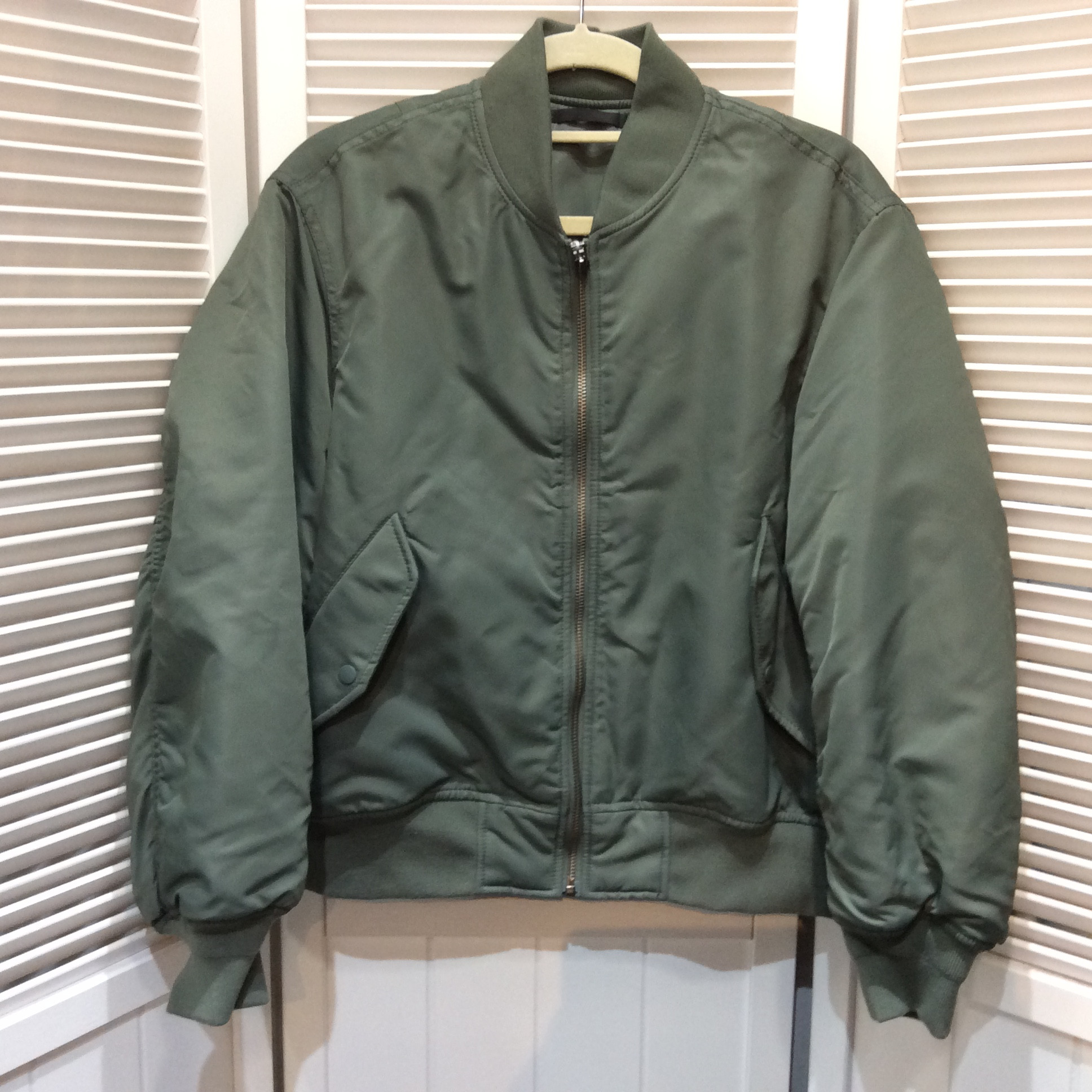 未使用 ユニクロ MA-1  メンズSサイズ  カーキ