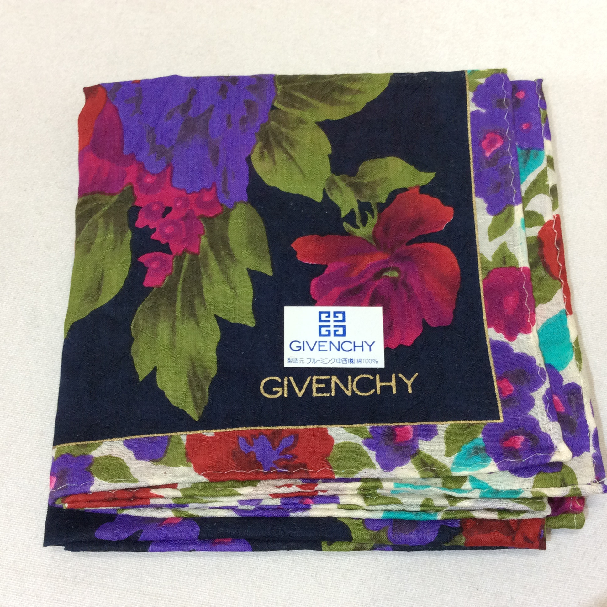 未使用☆ジバンシィ ハンカチ No,1