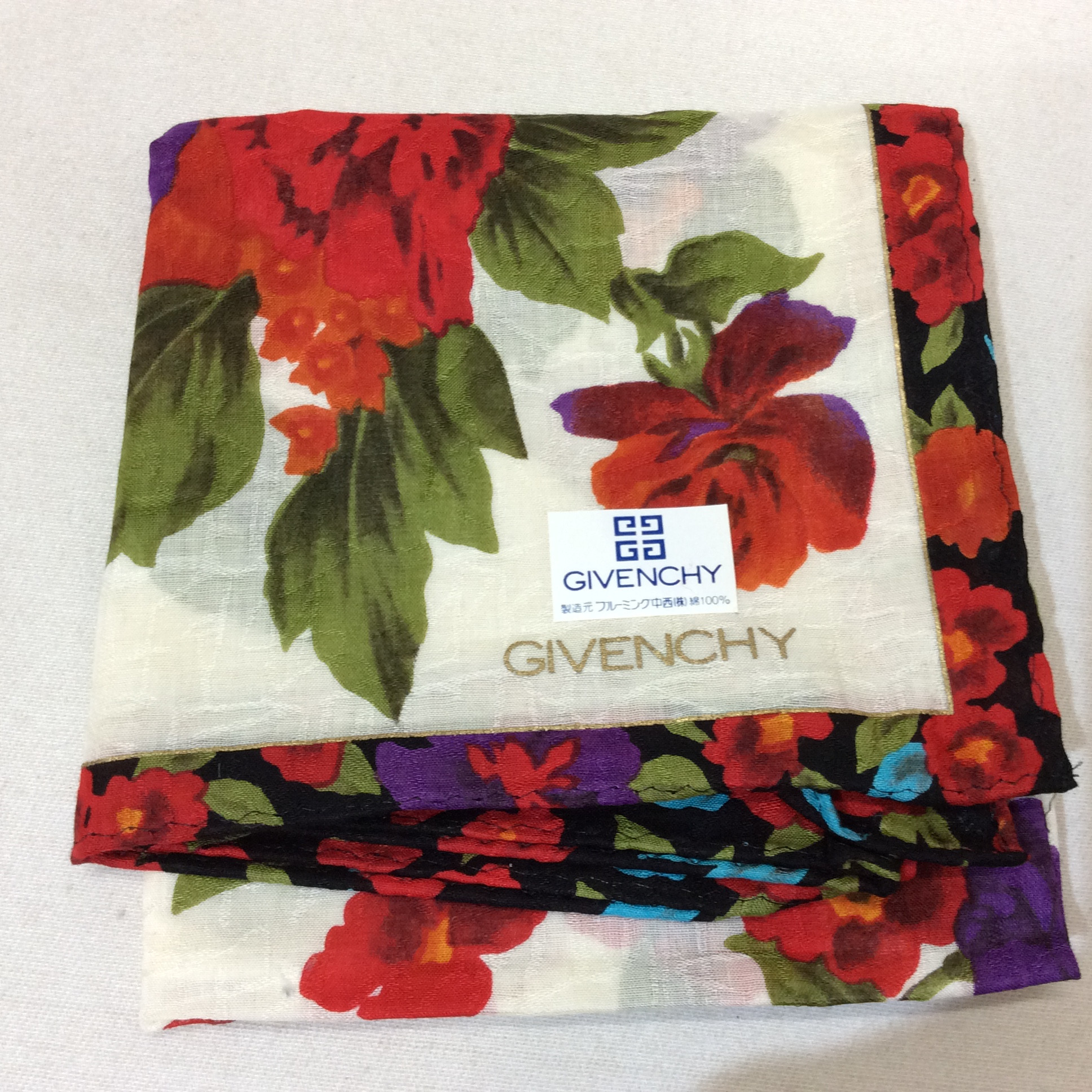 未使用☆ジバンシィ ハンカチ No,2
