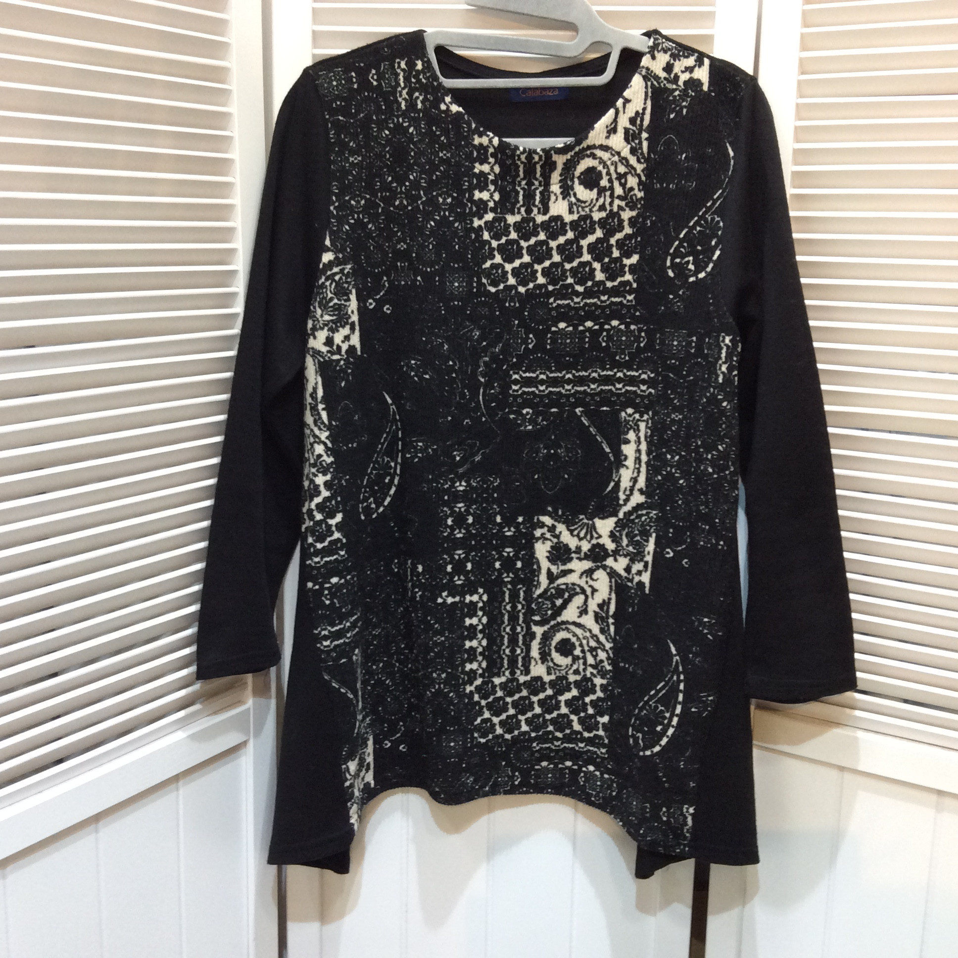 チュニックセーター M〜Lサイズ  黒／白柄