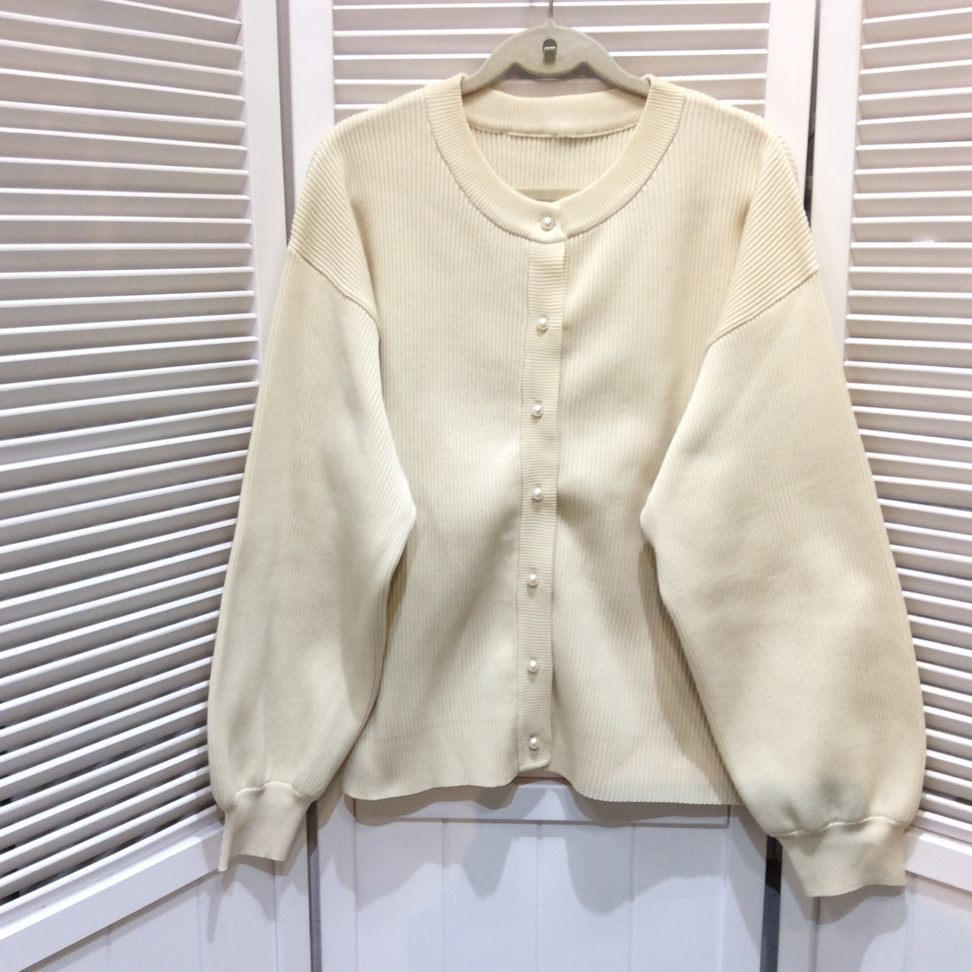 ニットカーディガン フリーサイズ   アイボリー  美品
