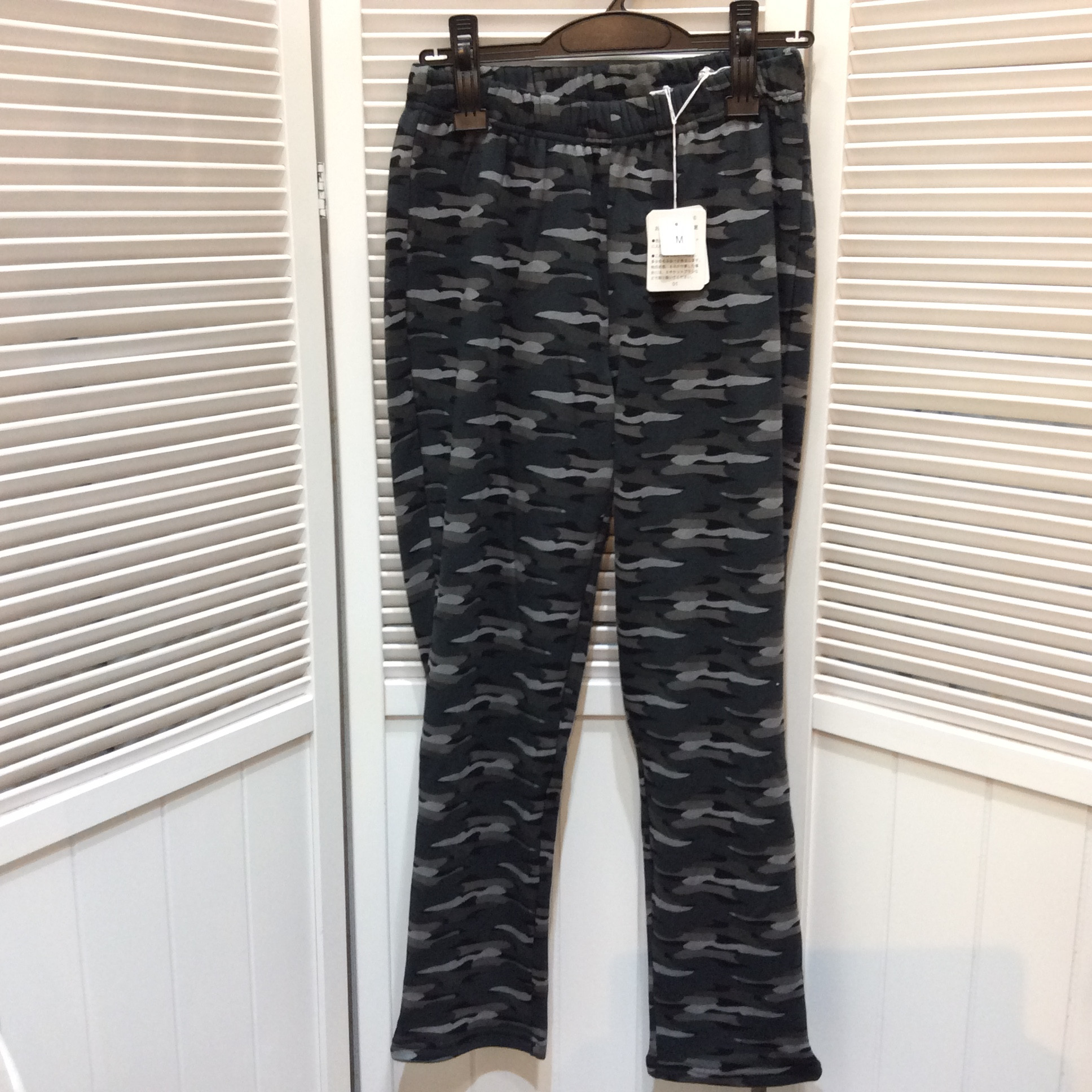 未使用 裏起毛パンツ  Mサイズ  迷彩柄