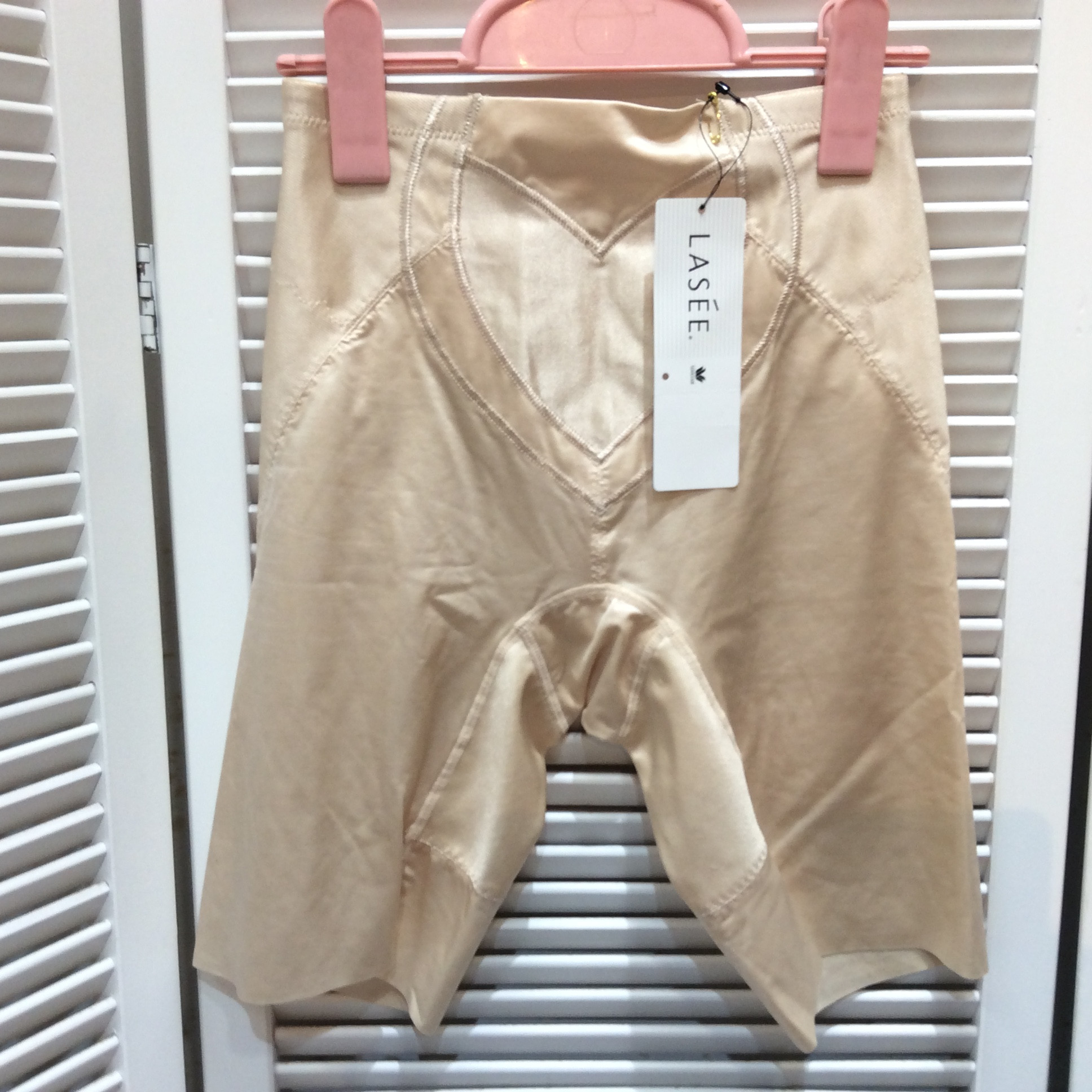 未使用 ワコール ラゼ  ガードル Mサイズ  ベージュ