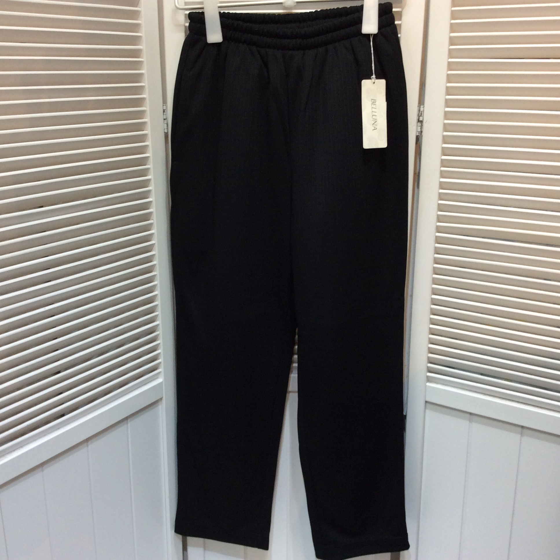 新品☆BELLUNA ベルーナ 中綿パンツ S(大きめ) ブラック