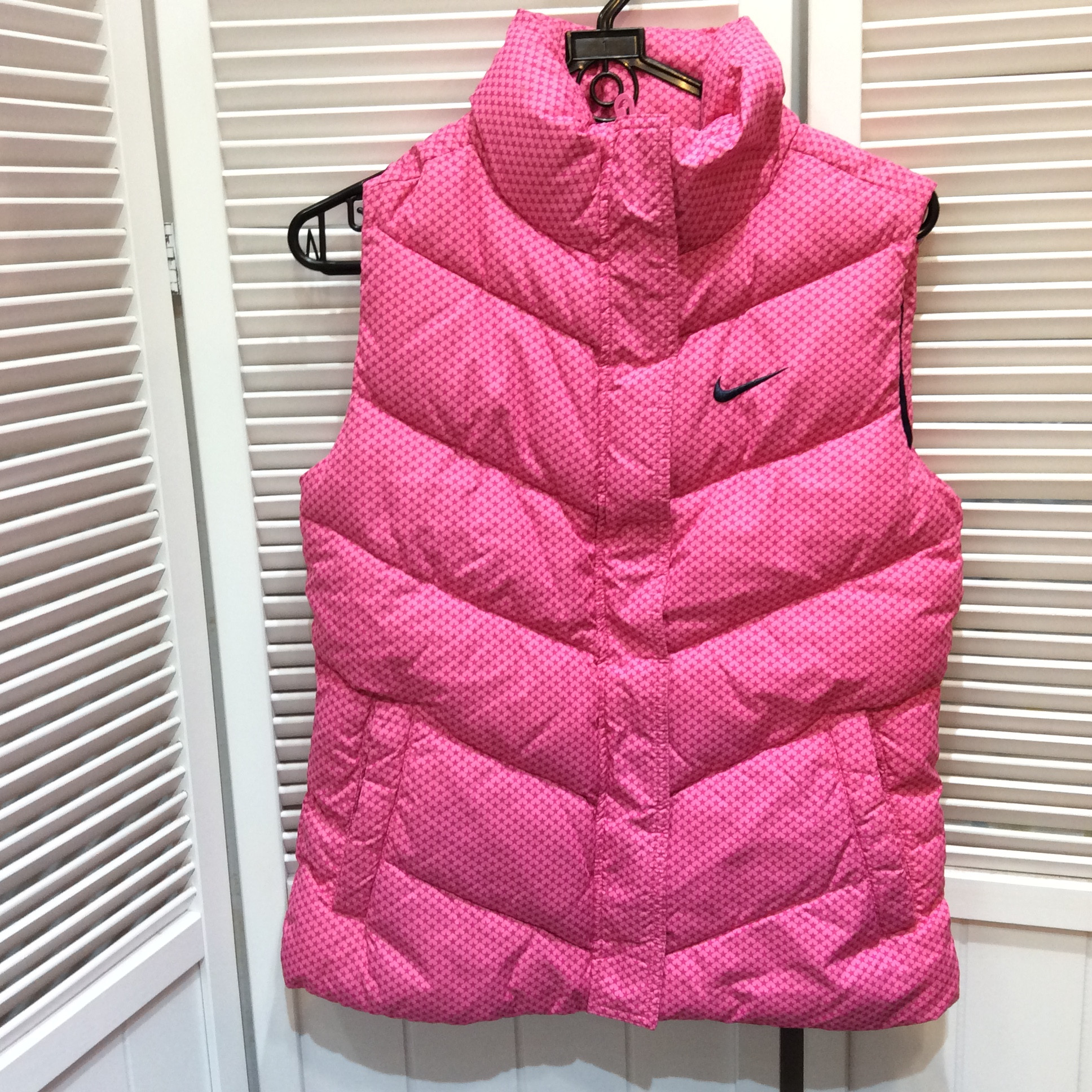 ナイキ 中綿ベスト Mサイズ  ピンク／星柄