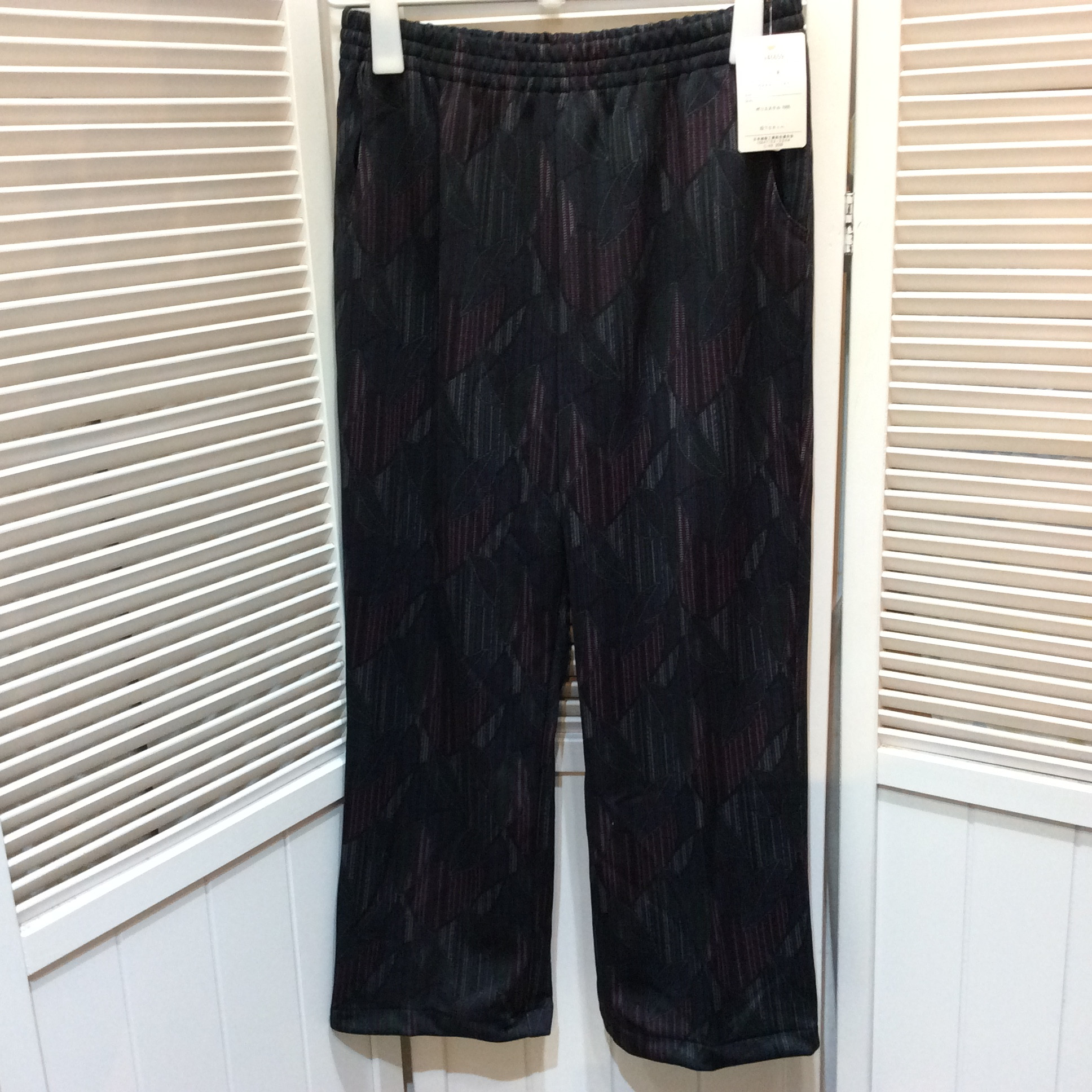 未使用☆らくらく倶楽部 パンツ LL ウエストゴム リーフ柄