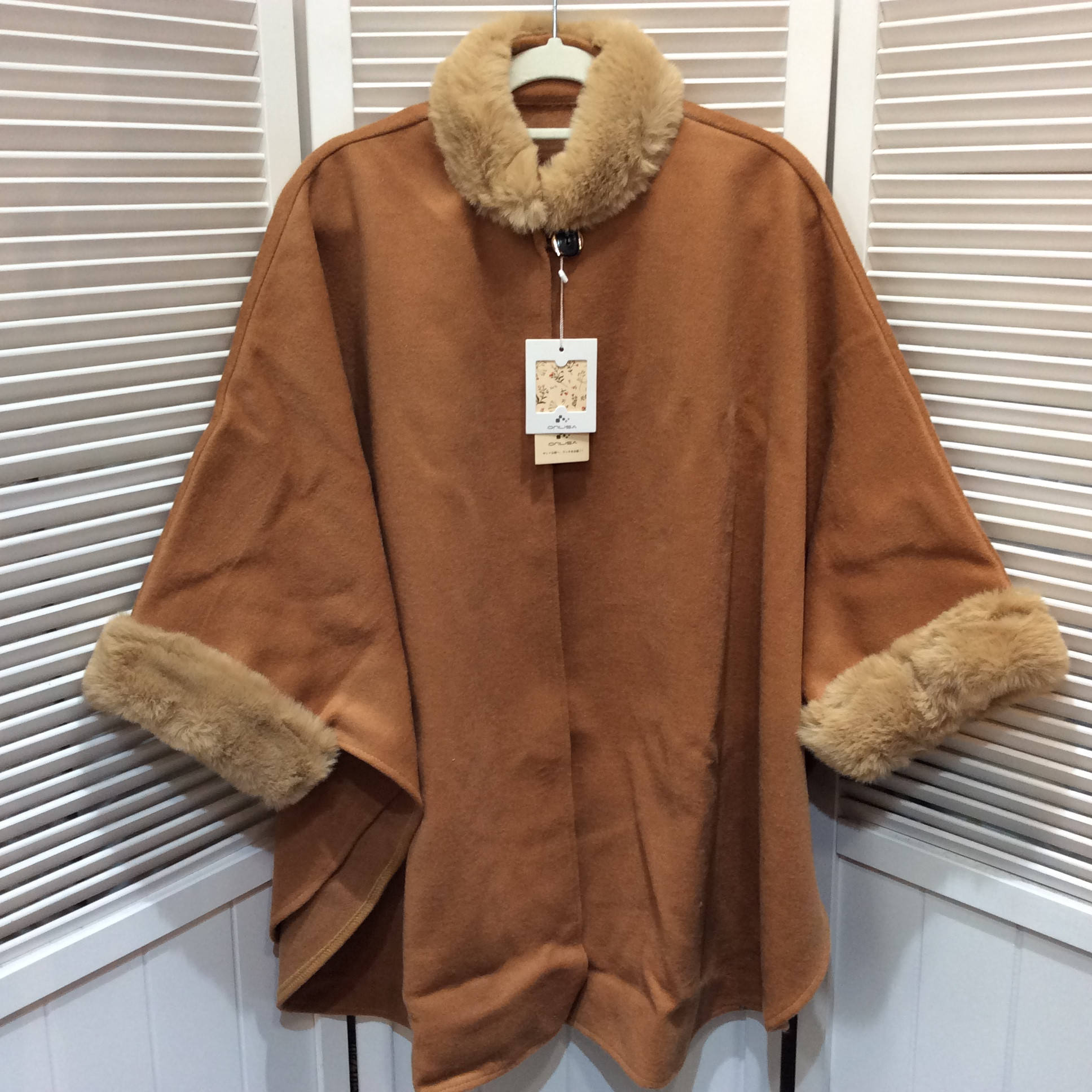 未使用☆ONLISA オンリサ ポンチョ ケープコート ブラウン フェイクファー