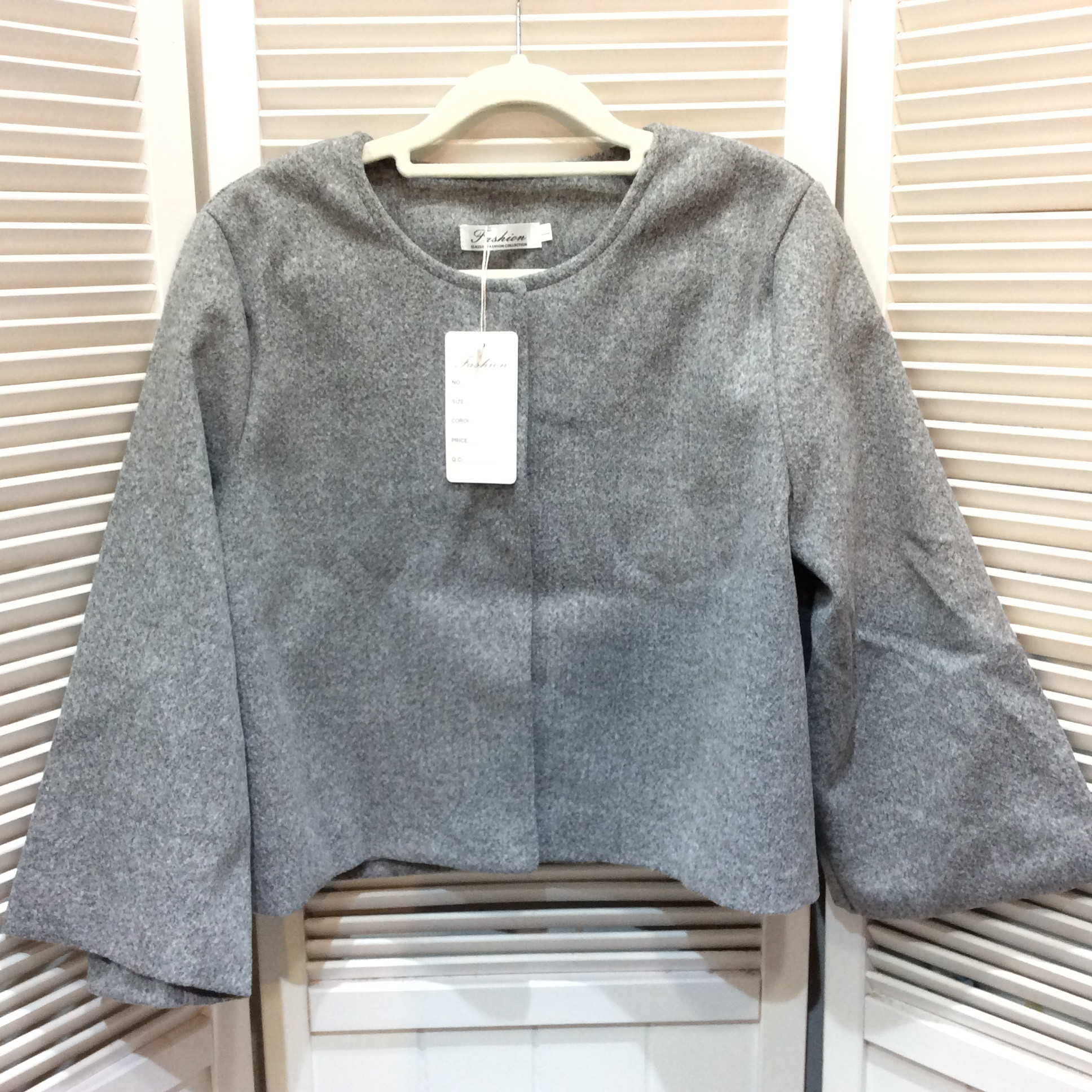 未使用☆ショートジャケット L グレー