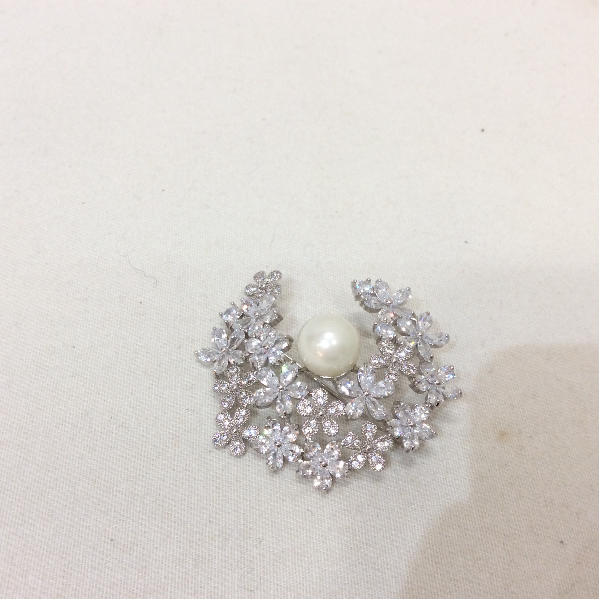 ファッション ブローチ    小花