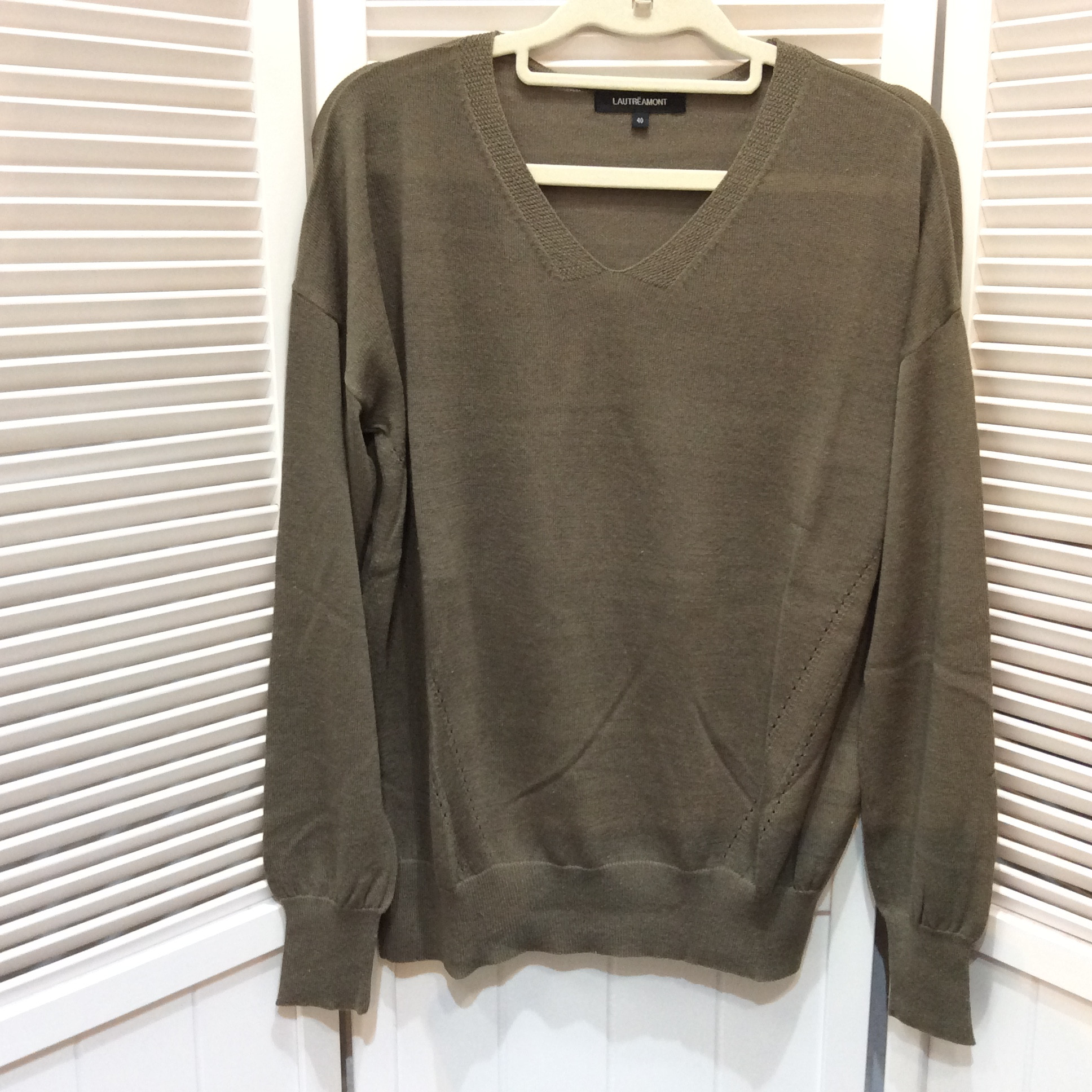 ロートレアモン Vネックセーター サイズ40   カーキ 