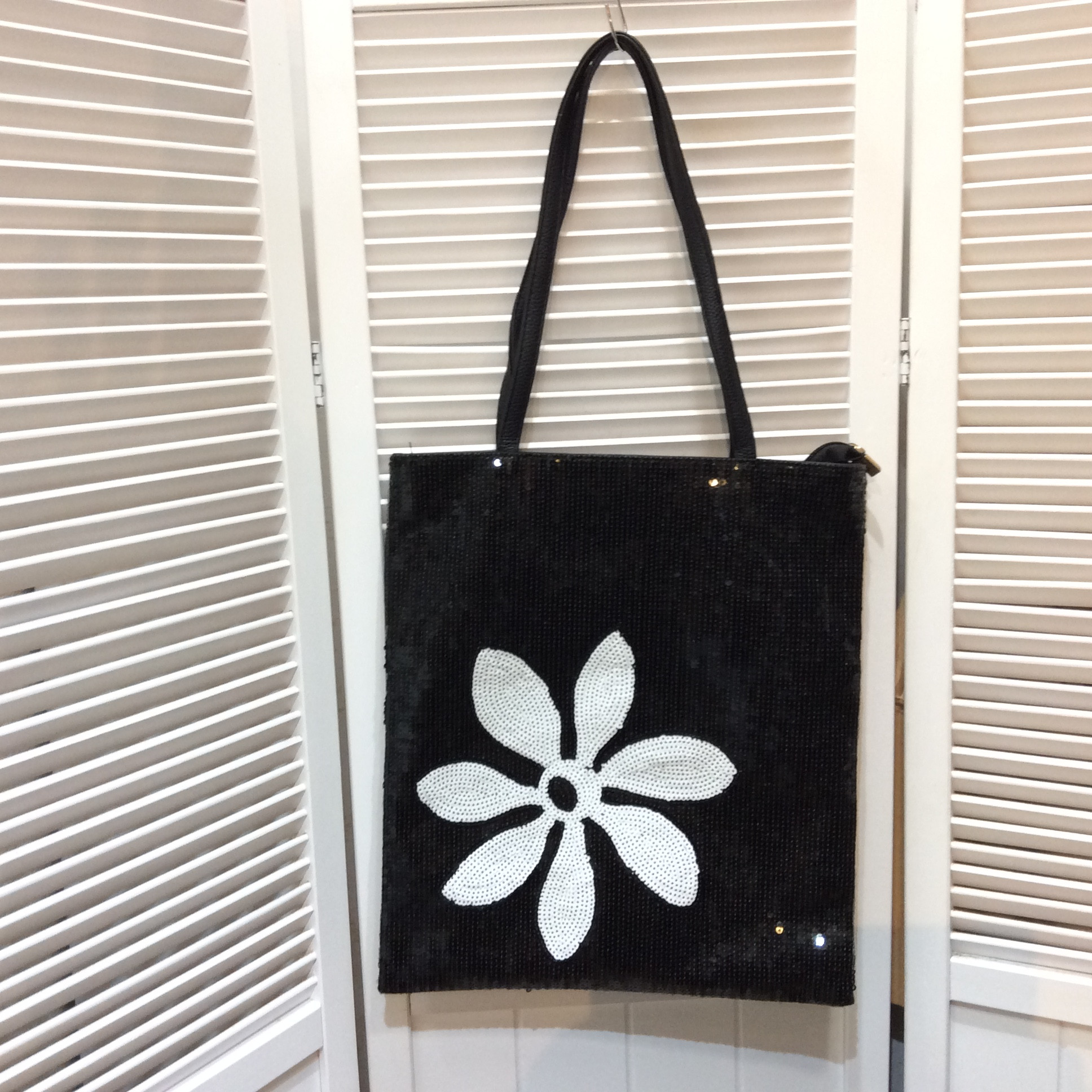 A4対応 スパンコール 手提げ  黒