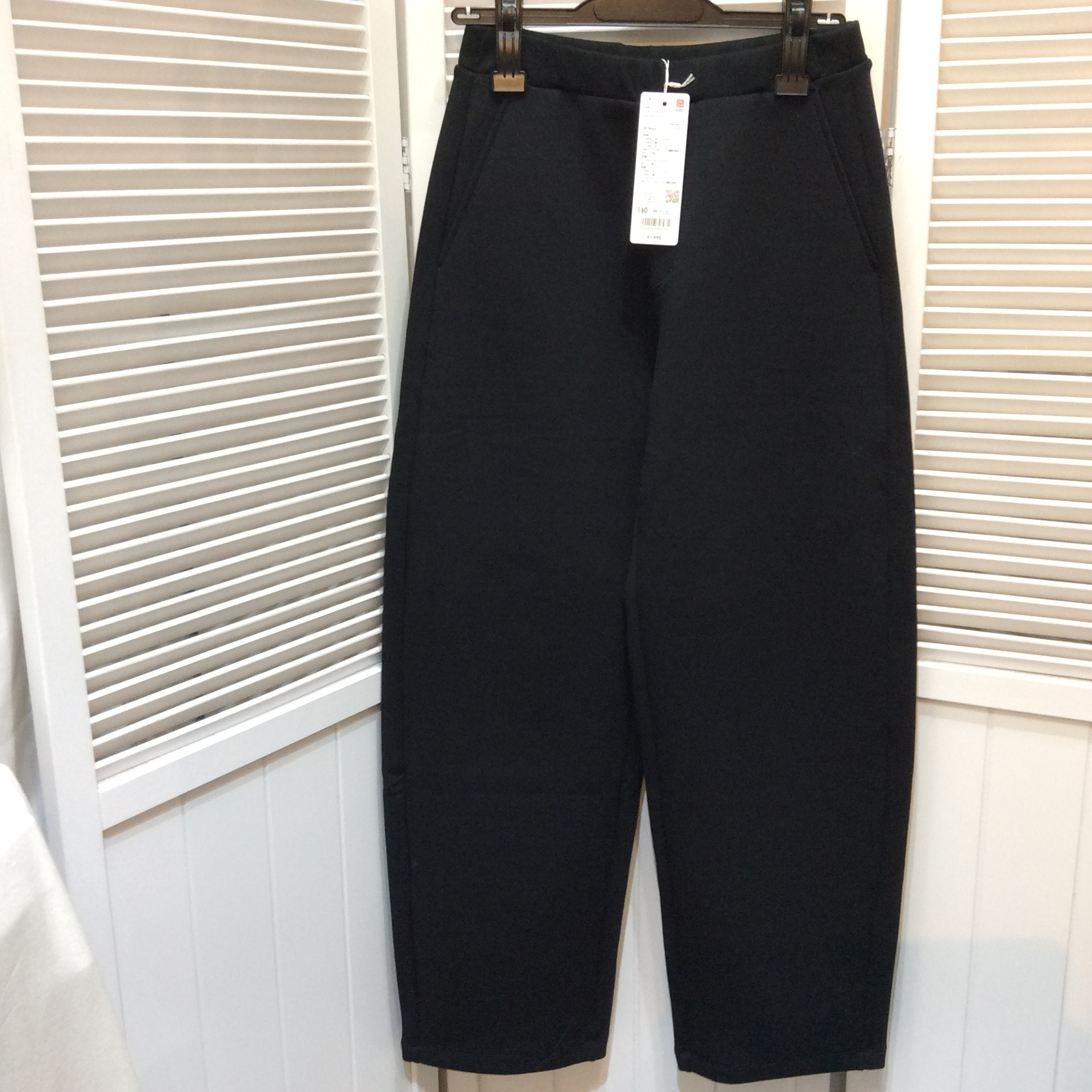 未使用 ユニクロ ドライスウェットパンツ  子供160サイズ 黒