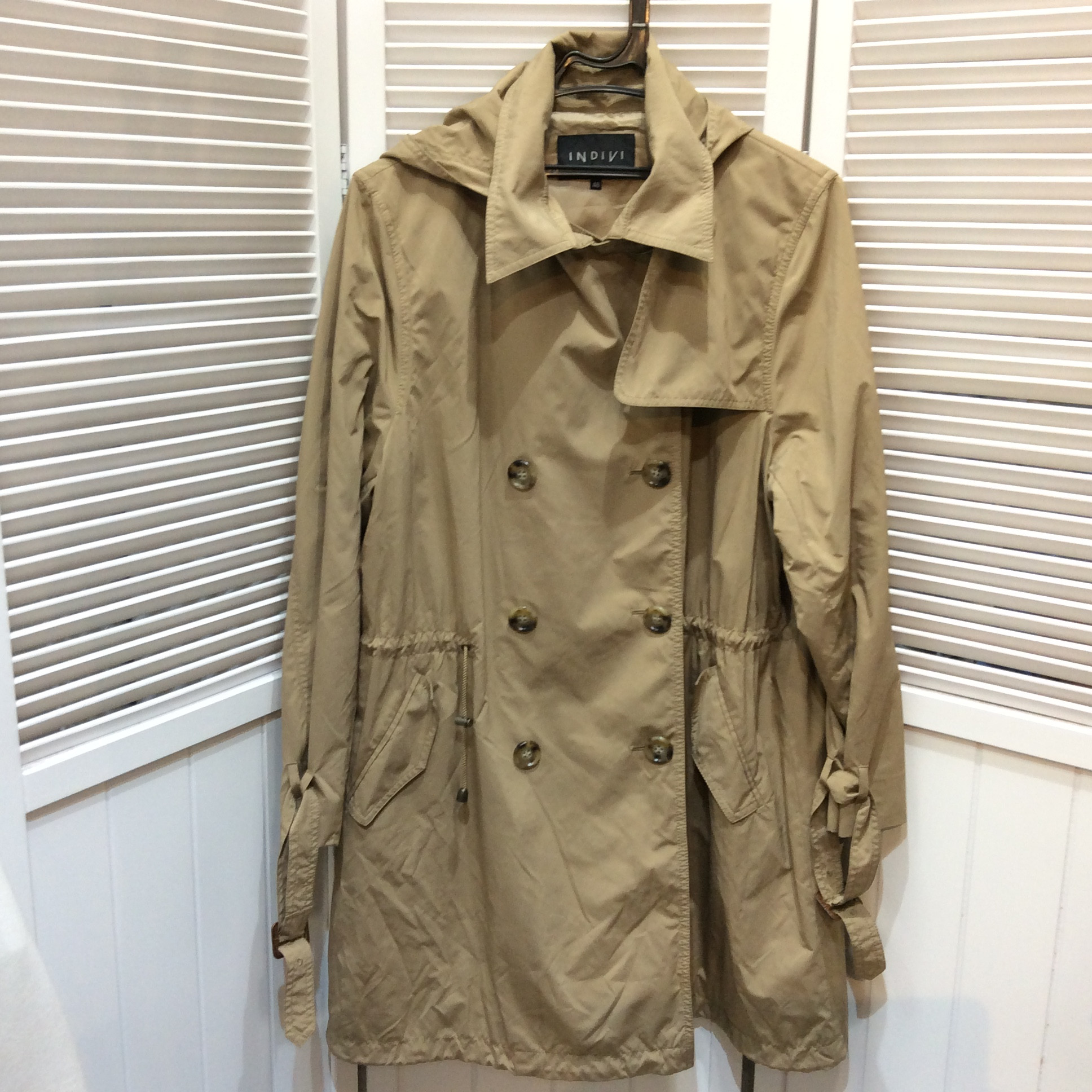 70％値下げ❗️INDIVI／ワールド トレンチコート  サイズ48 ベージュ