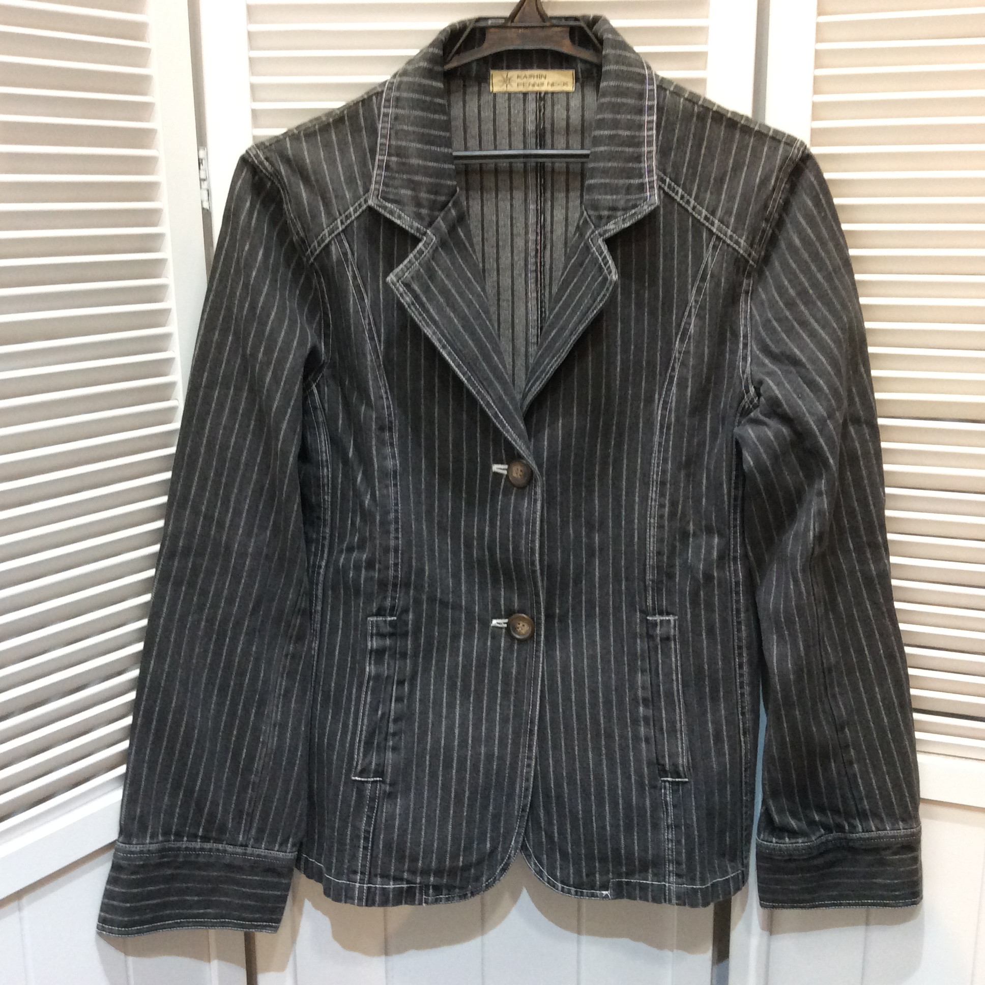 ジャケット Mサイズ    チャコールグレー  ／ストライプ