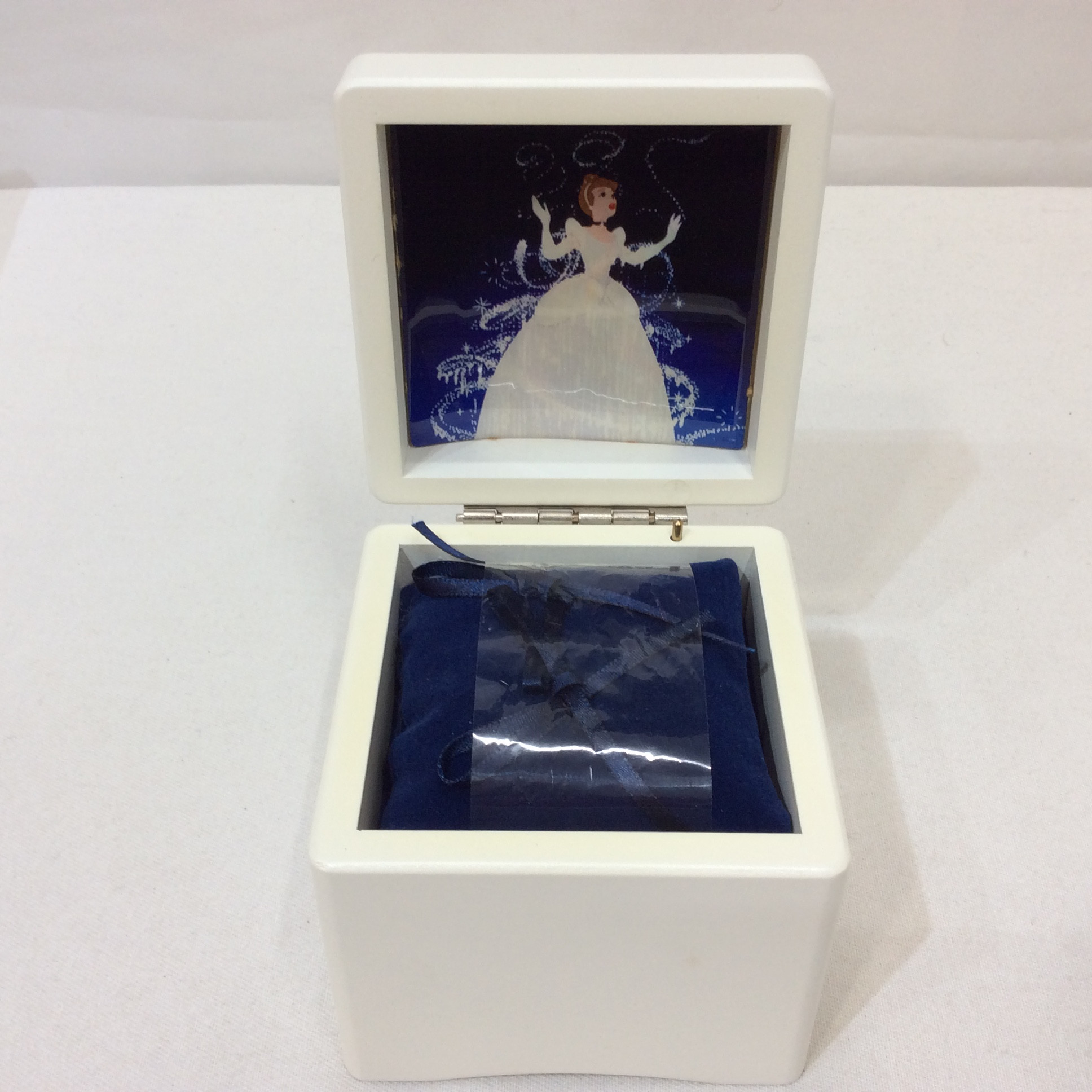 Disney ディズニー シンデレラ オルゴール付き ジュエリーケース 箱付き