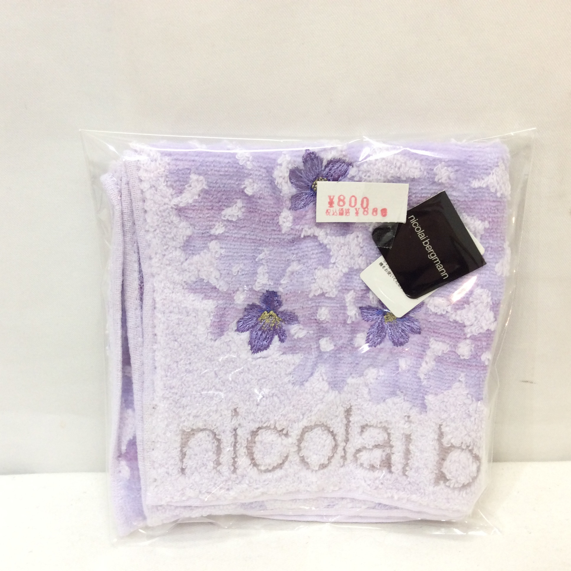 新品 ニコライバーグマン 大判タオルハンカチ  No2