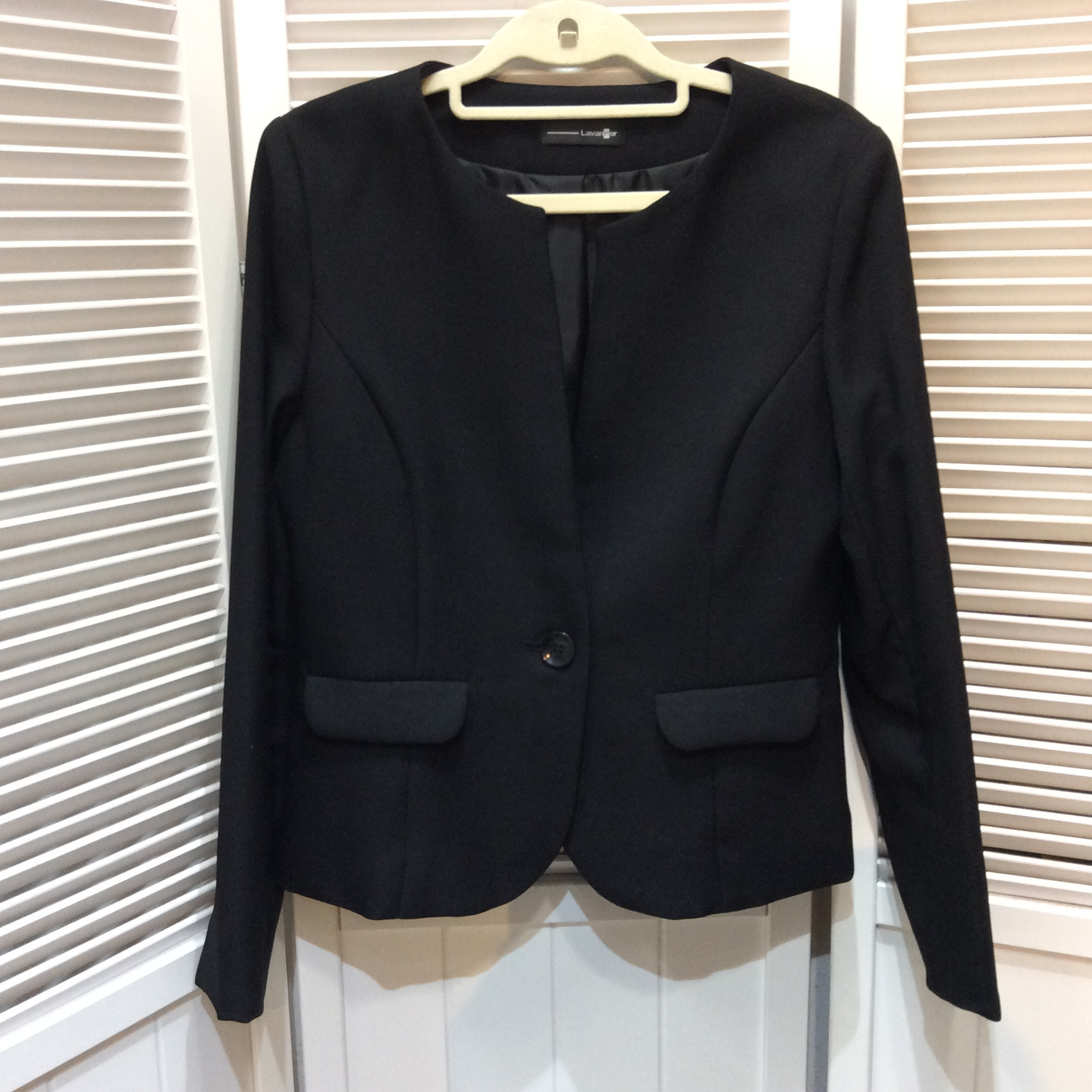 1回使用 ノーカラージャケット Lサイズ 黒  美品