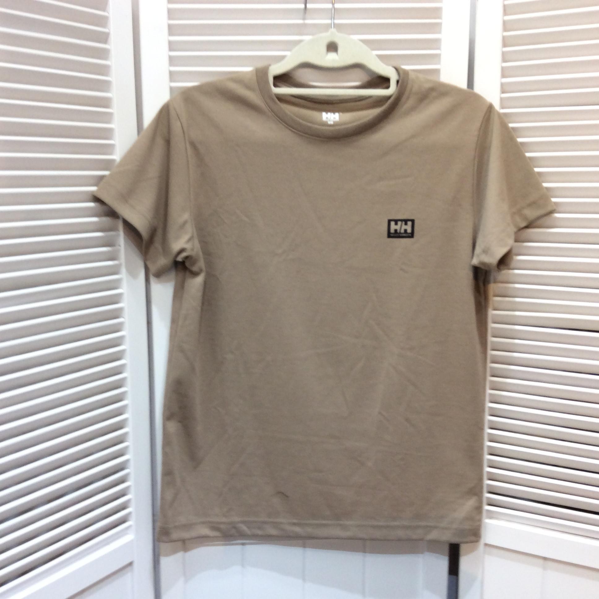 HELLY HANSEN Tシャツ  Mサイズ  グレージュ色  美品