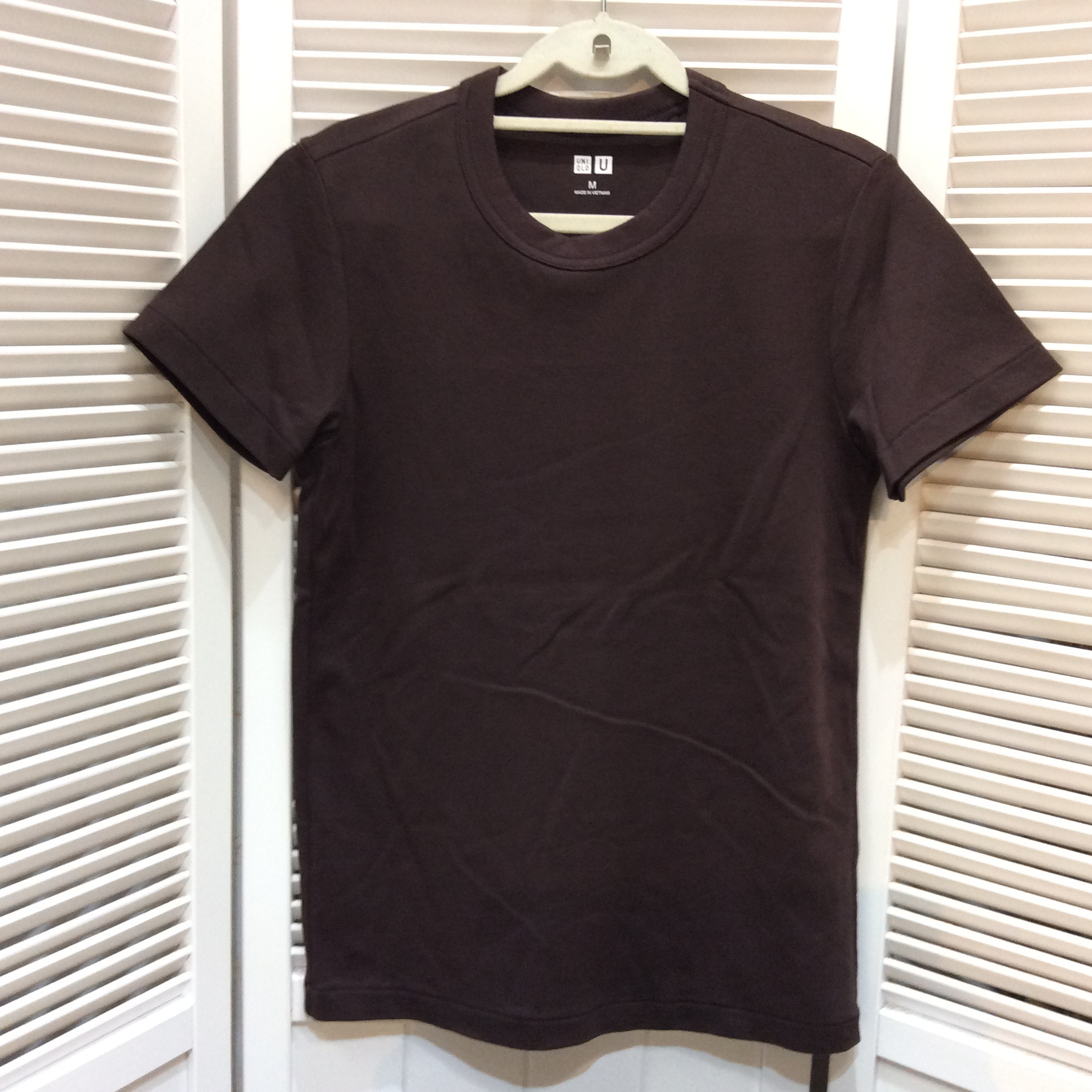 未使用 ユニクロU   Tシャツ  サイズM  ボルドー色