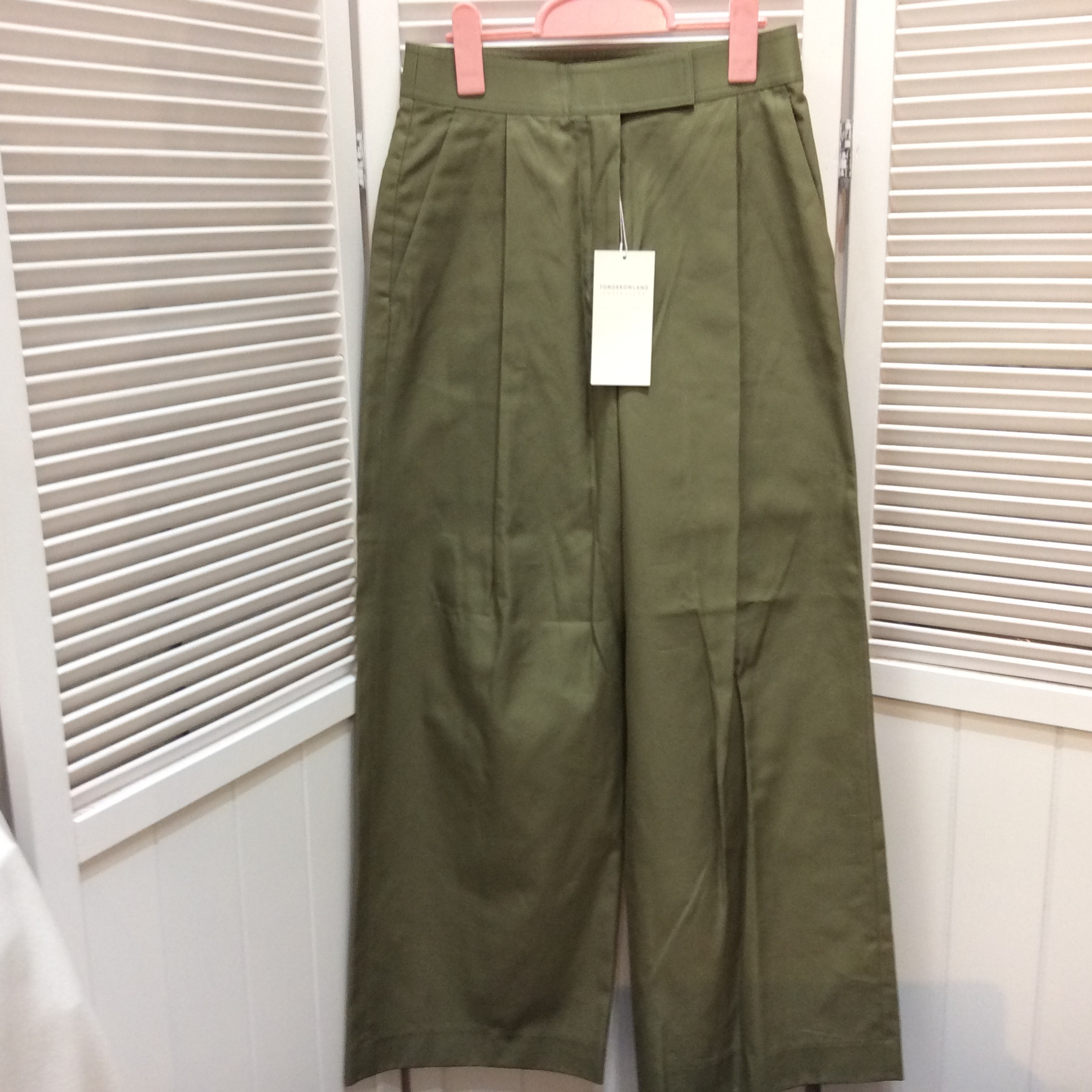 未使用 トゥモローランド ワイドパンツ   サイズ32(7号)  カーキ