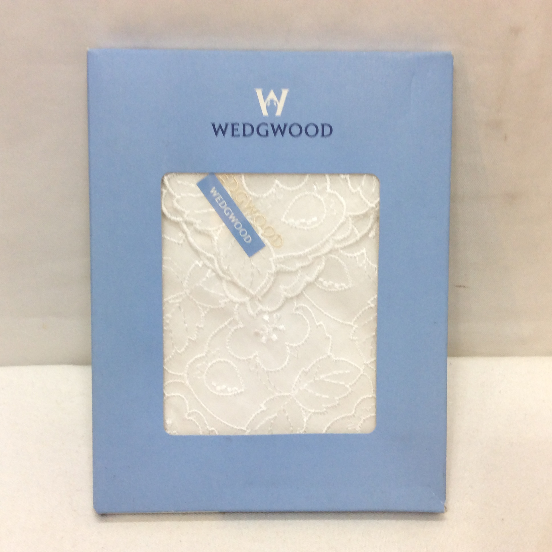 未使用☆WEDGWOOD ウェッジウッド ハンカチ ホワイト