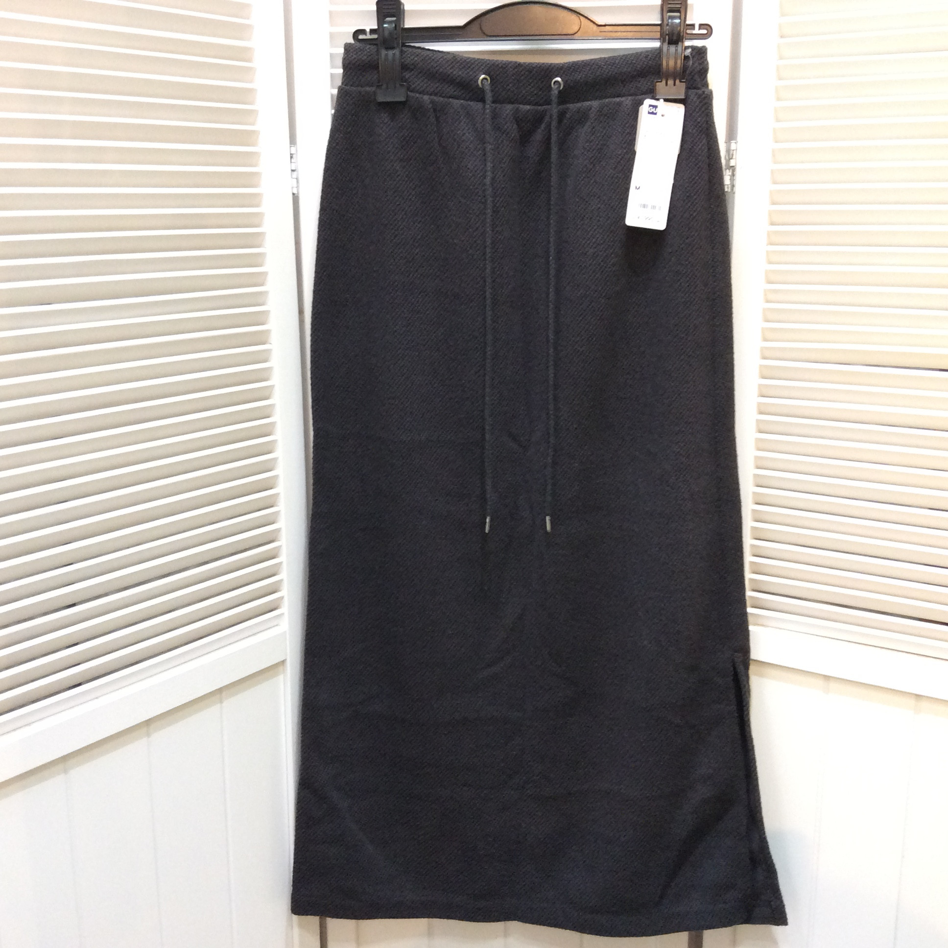 未使用 GU ロングスカート Mサイズ ダークグレー