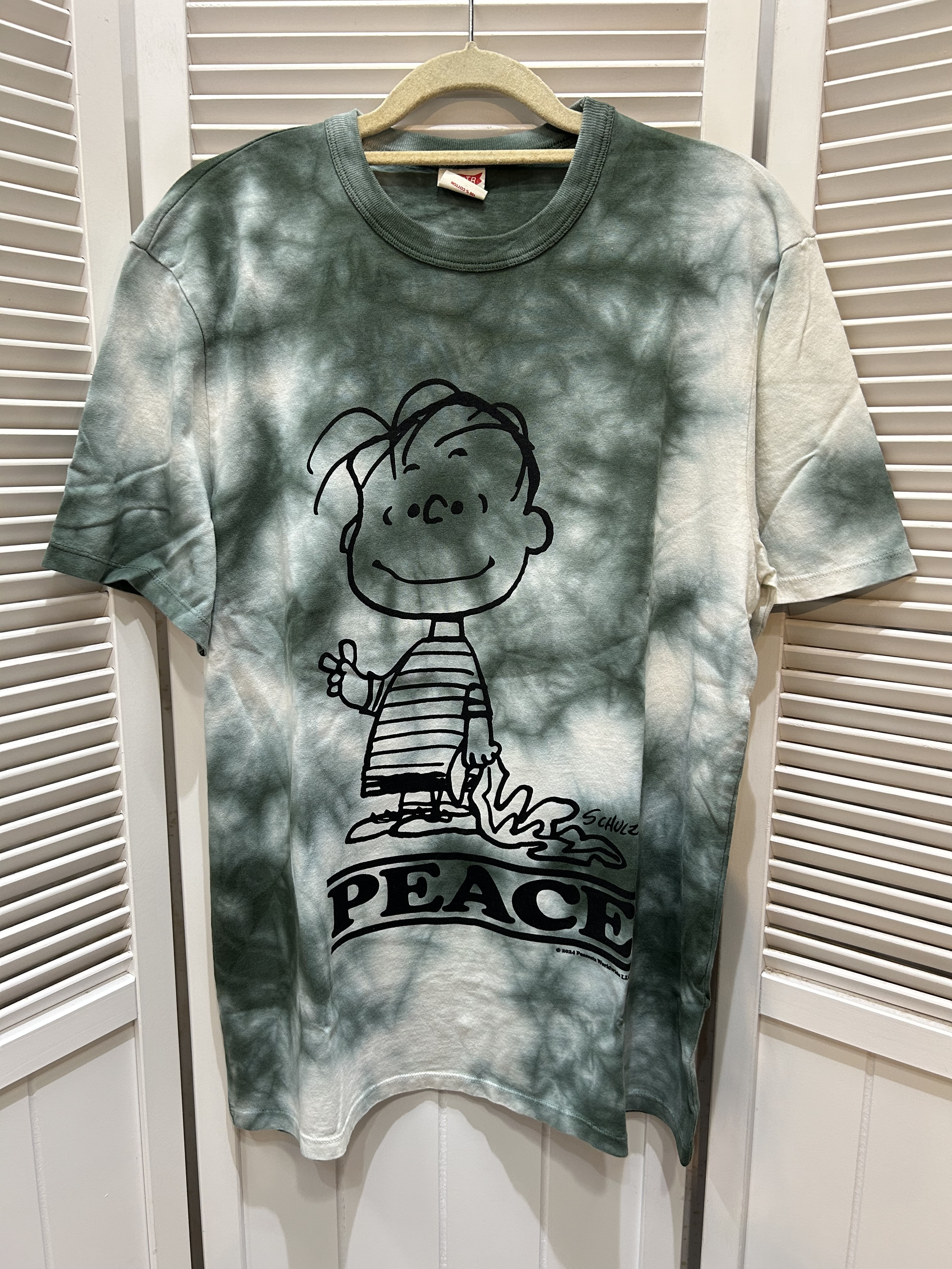 未使用☆TSPTR x HOT CHIP Peace Tee ピーナッツ（PEANUTS）ピッグペン（Pigpen）Tシャツ Mサイズ オリーブ系 タイダイ