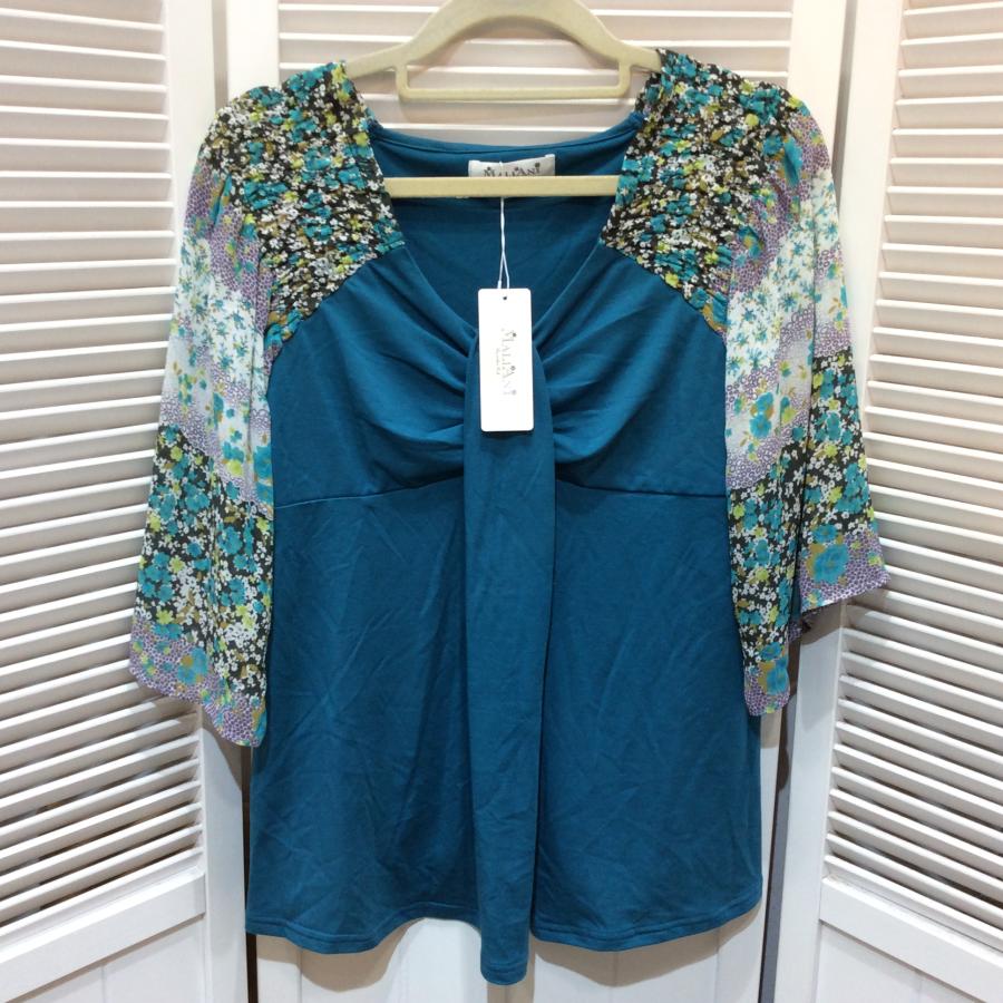 未使用☆MALIANI マリアーニ プルオーバー カットソー L ブルー 花柄