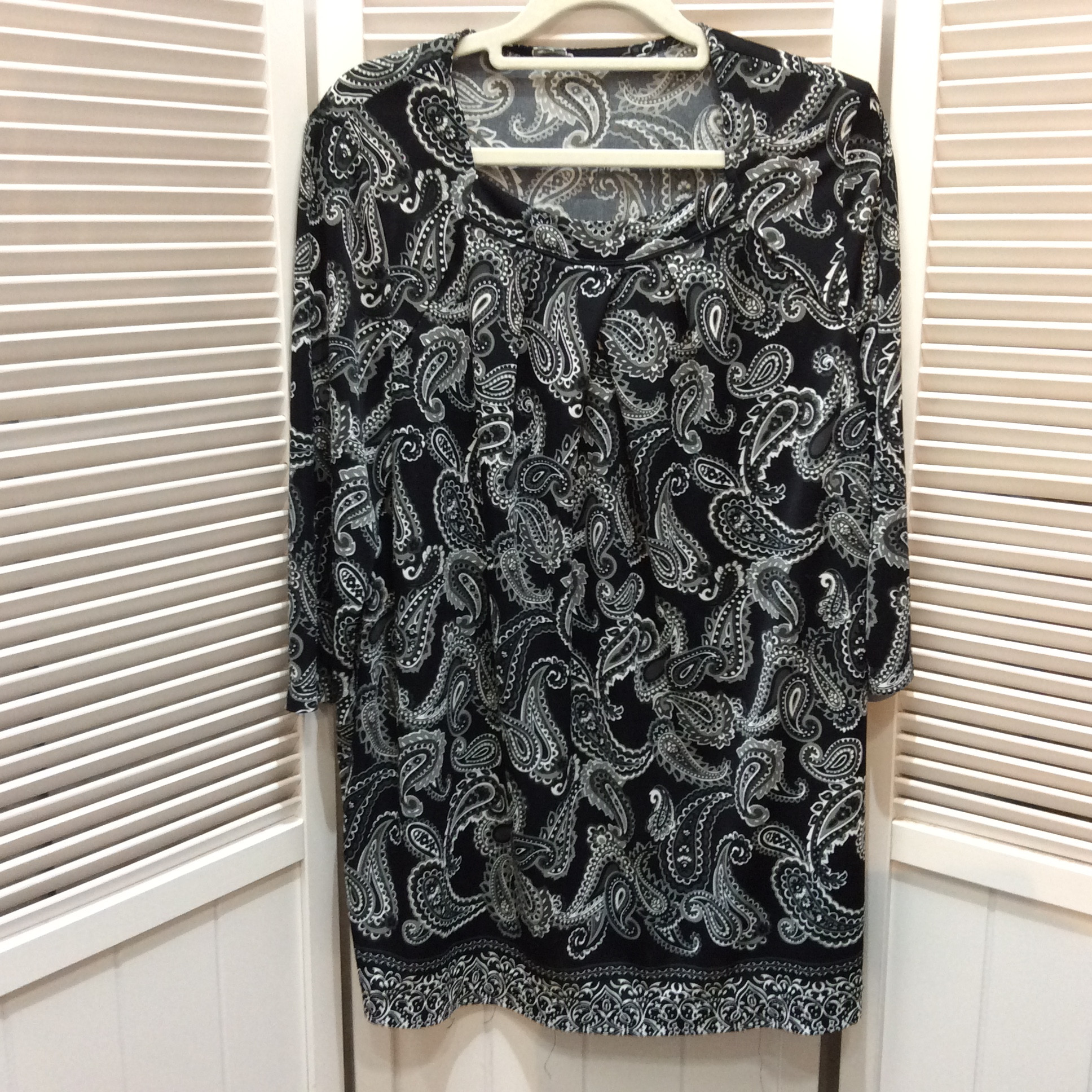 レリアン   チュニック 15号  ブラック／ペーズリー柄