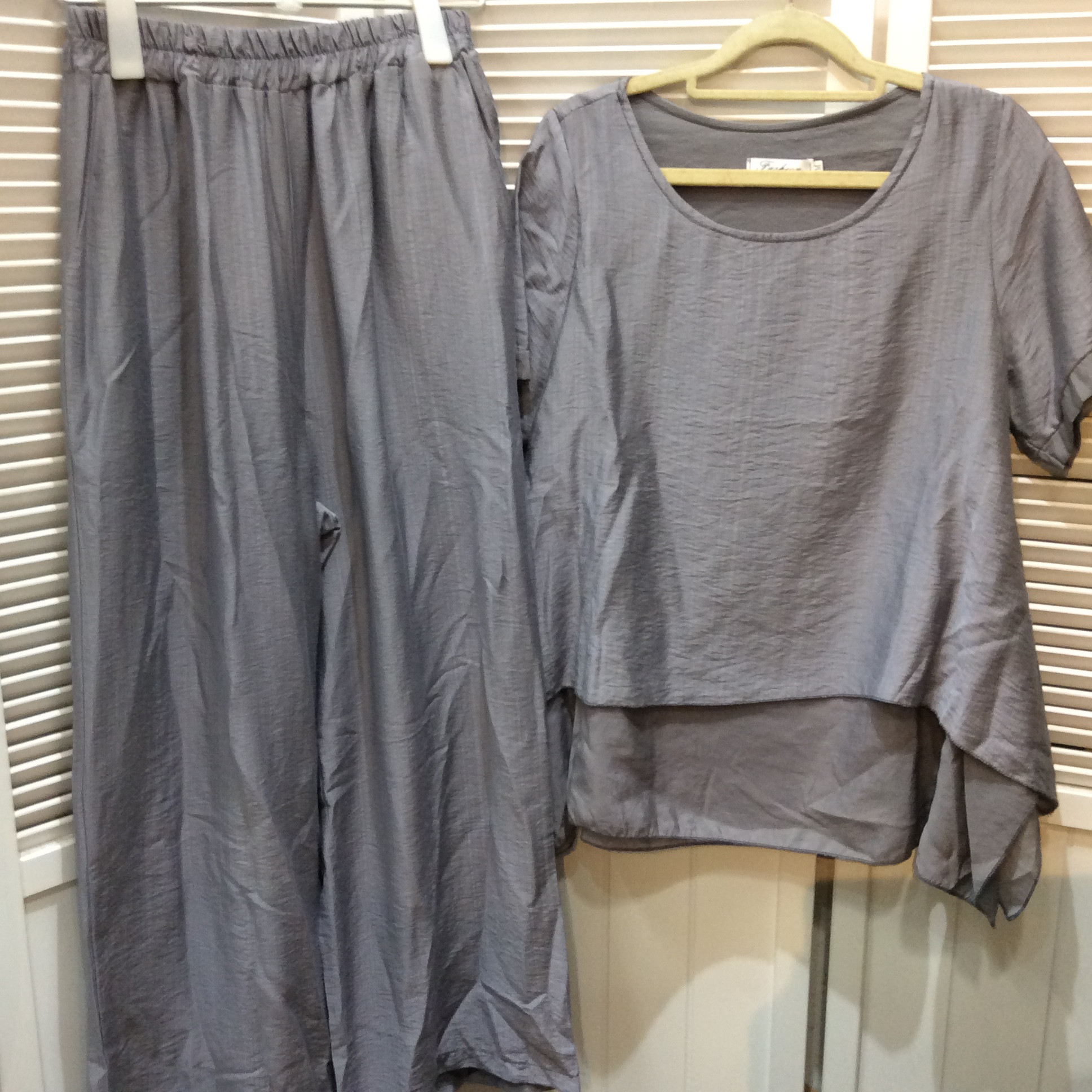 セットアップ  Mサイズ  グレー