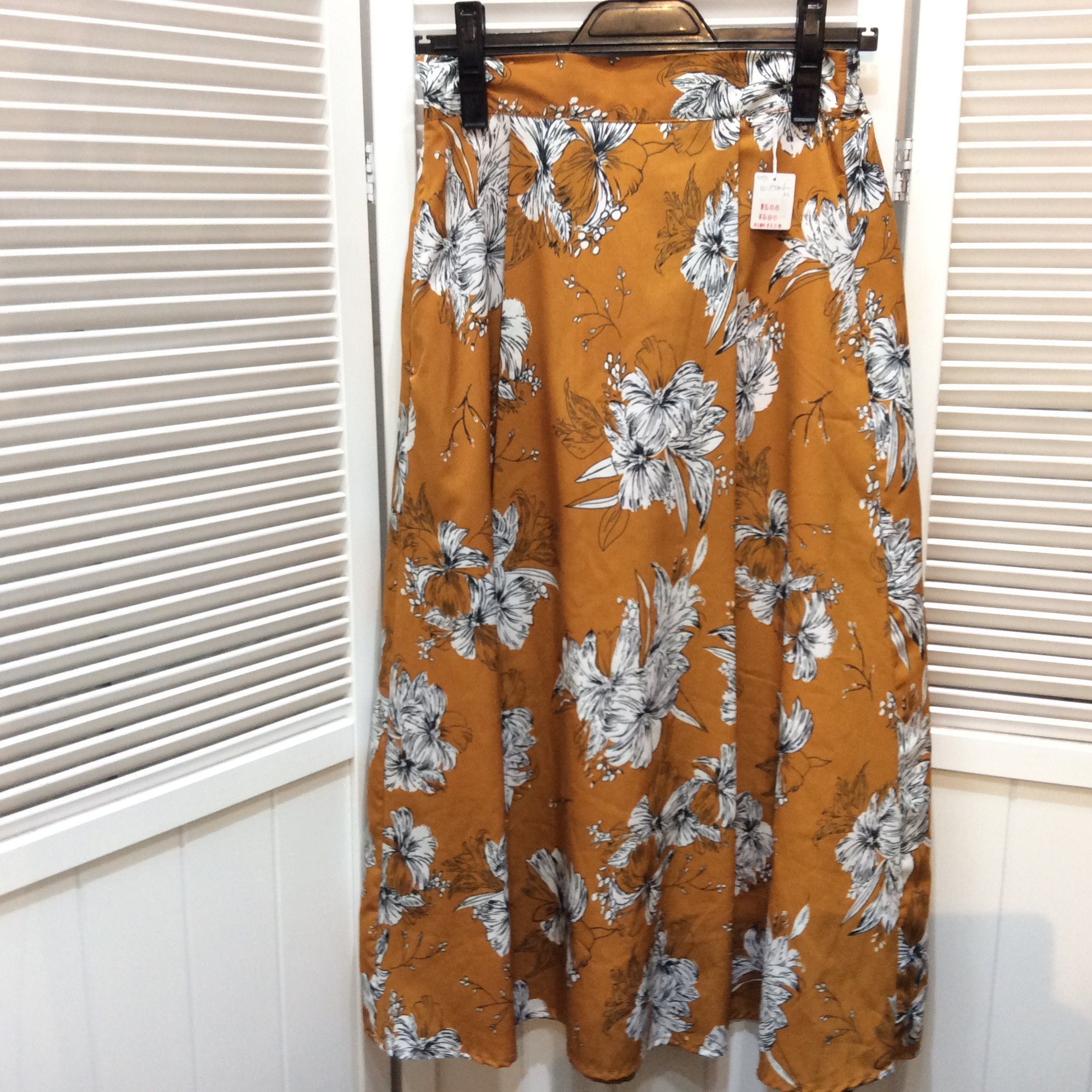 ロングスカート  Mサイズ  ブラウン柄