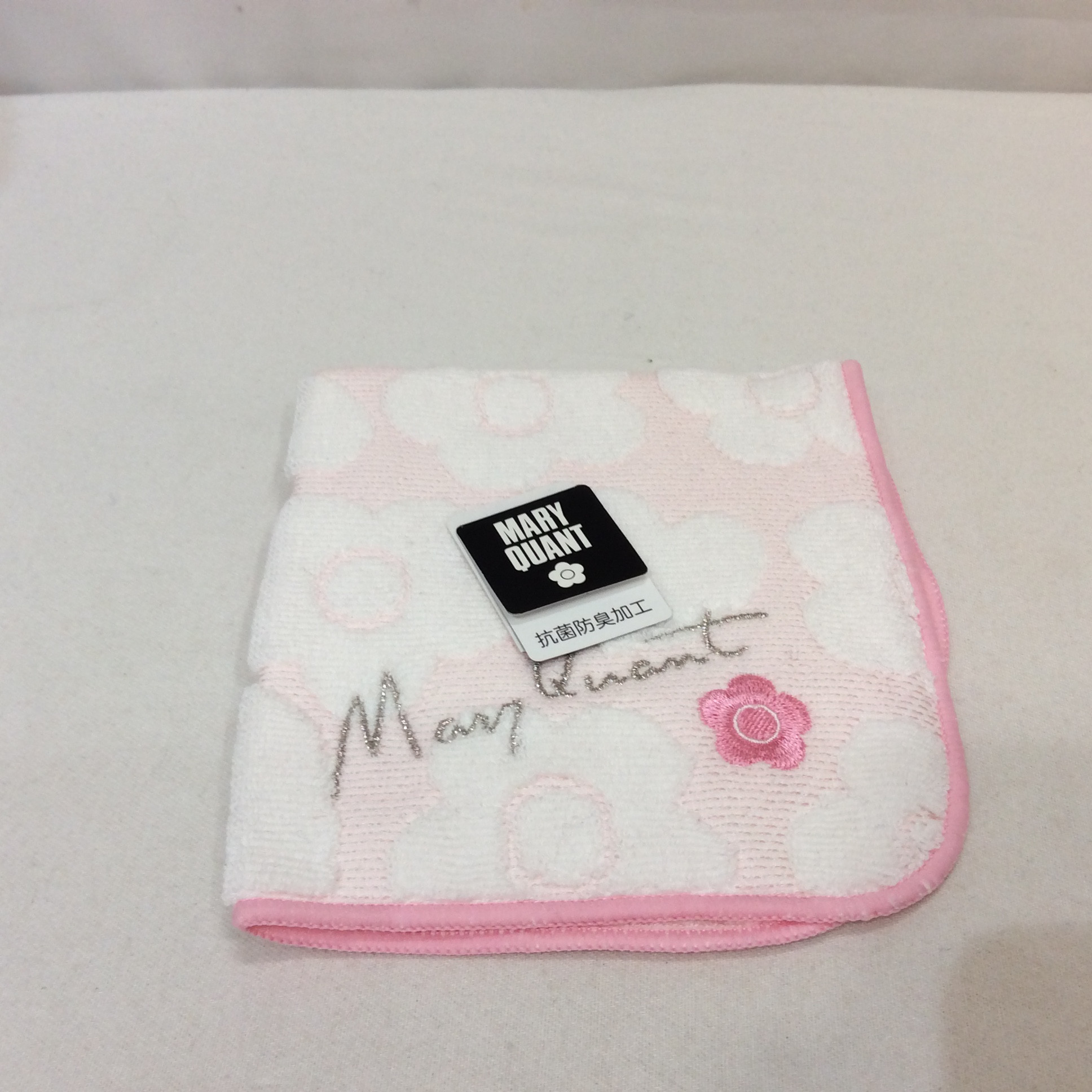 新品 マリークワント タオルハンカチ  ピンク