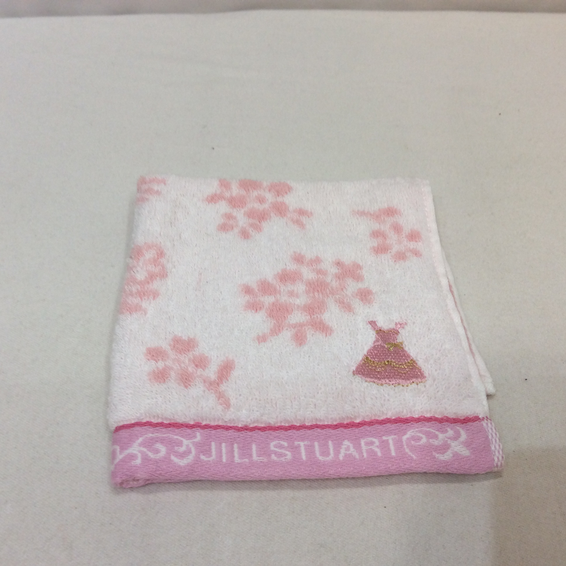 新品 ジルスチュアート タオルハンカチ  ピンク
