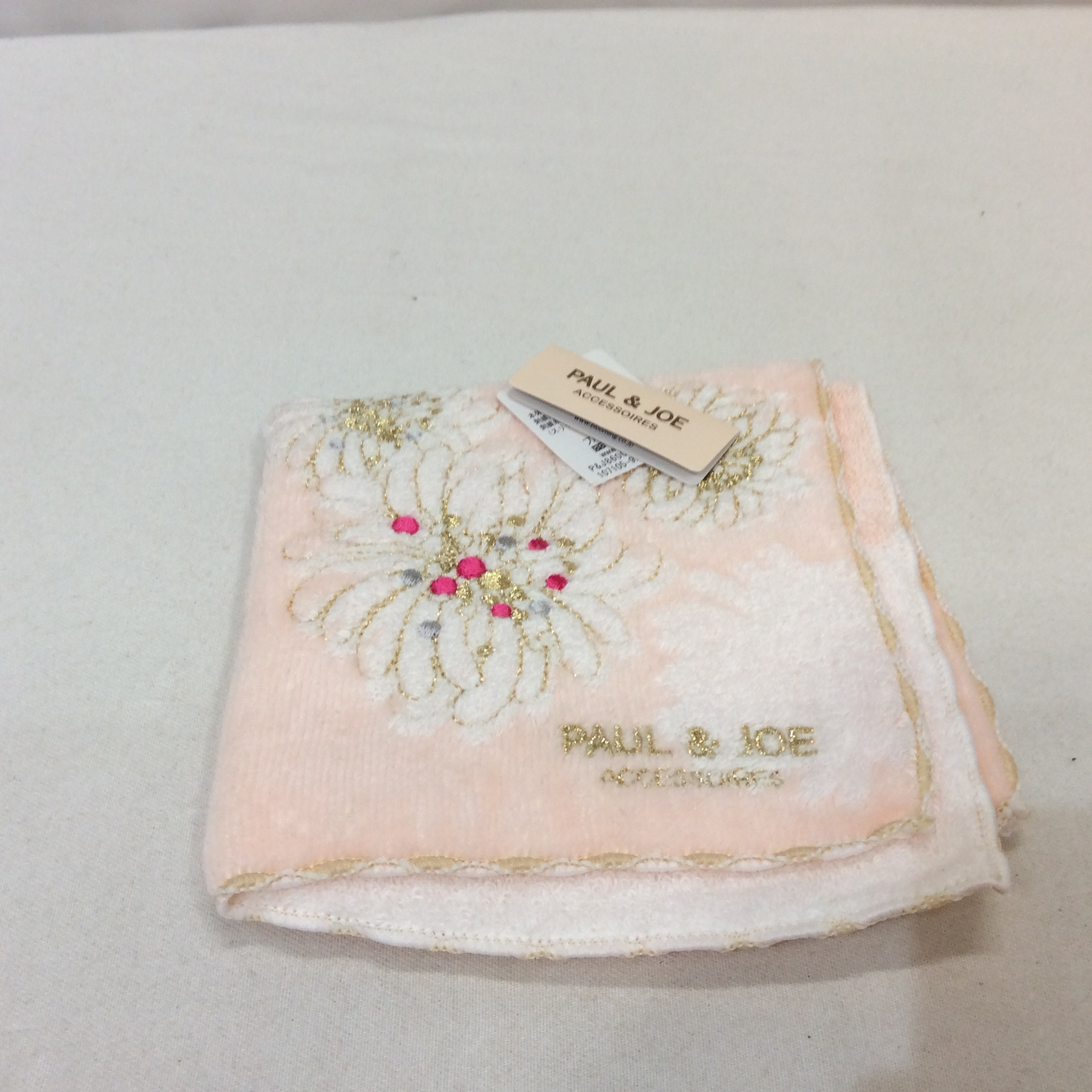 新品 ポール&ジョー タオルハンカチ  ピンク