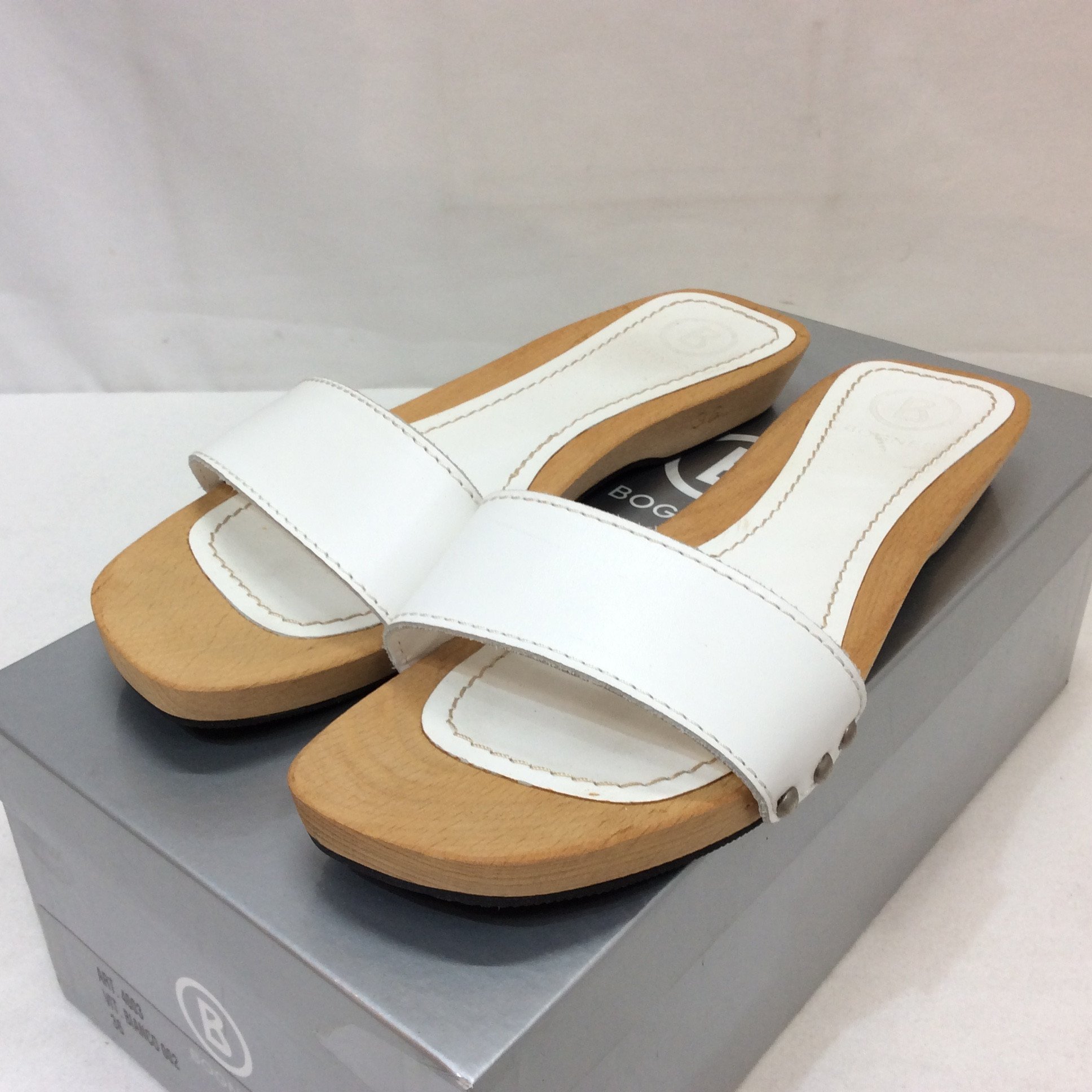 BOGNER ボグナー サンダル 36 木製 ホワイト 箱付き