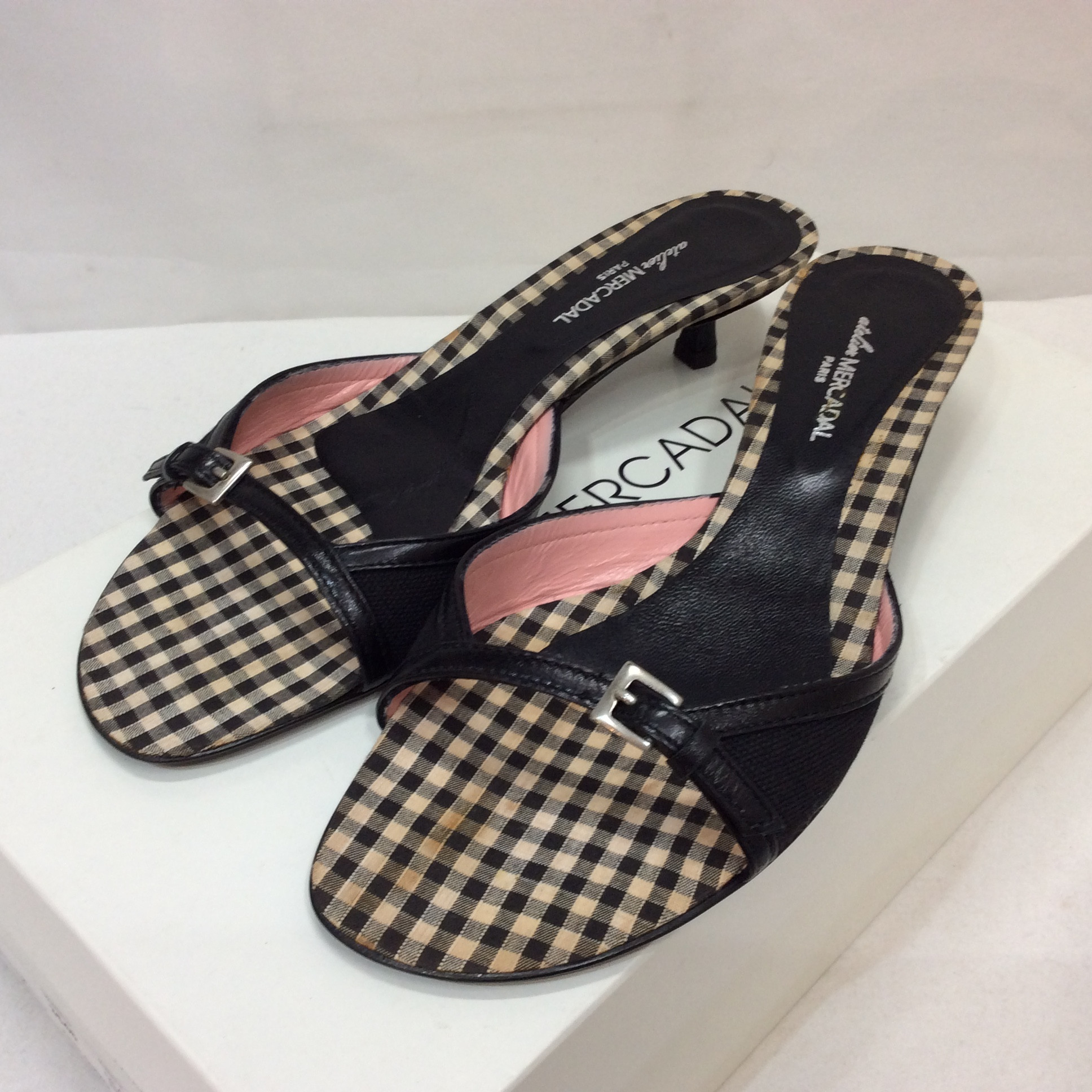 未使用☆atelier mercadal アトリエ メルカダル サンダル 36 ブラック チェック柄 シミあり